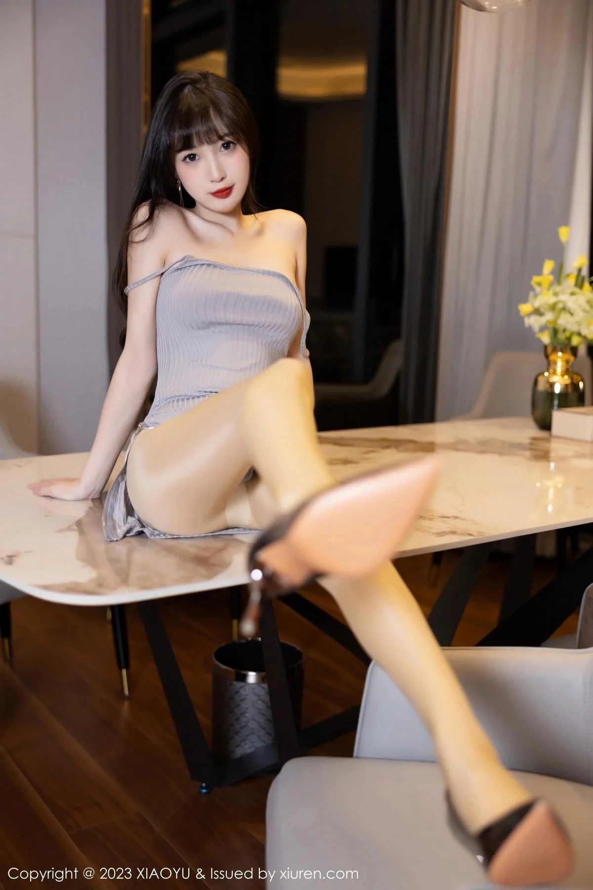 林星阑性感灰色吊带裙配超薄无内肉丝秀曼妙身姿绝美写真 第 48 张