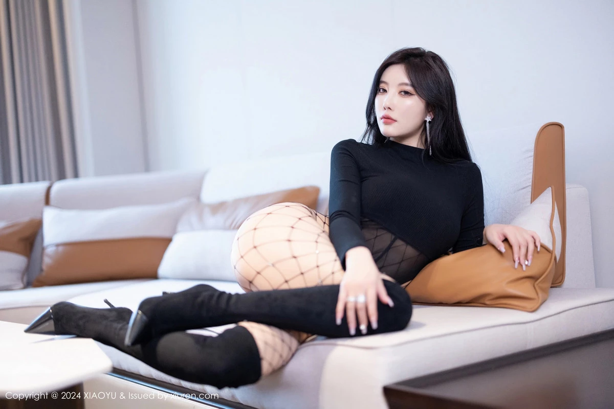 杨晨晨Yome性感黑色网状服饰配黑长靴秀丰腴身材绝美写真 第 121 张
