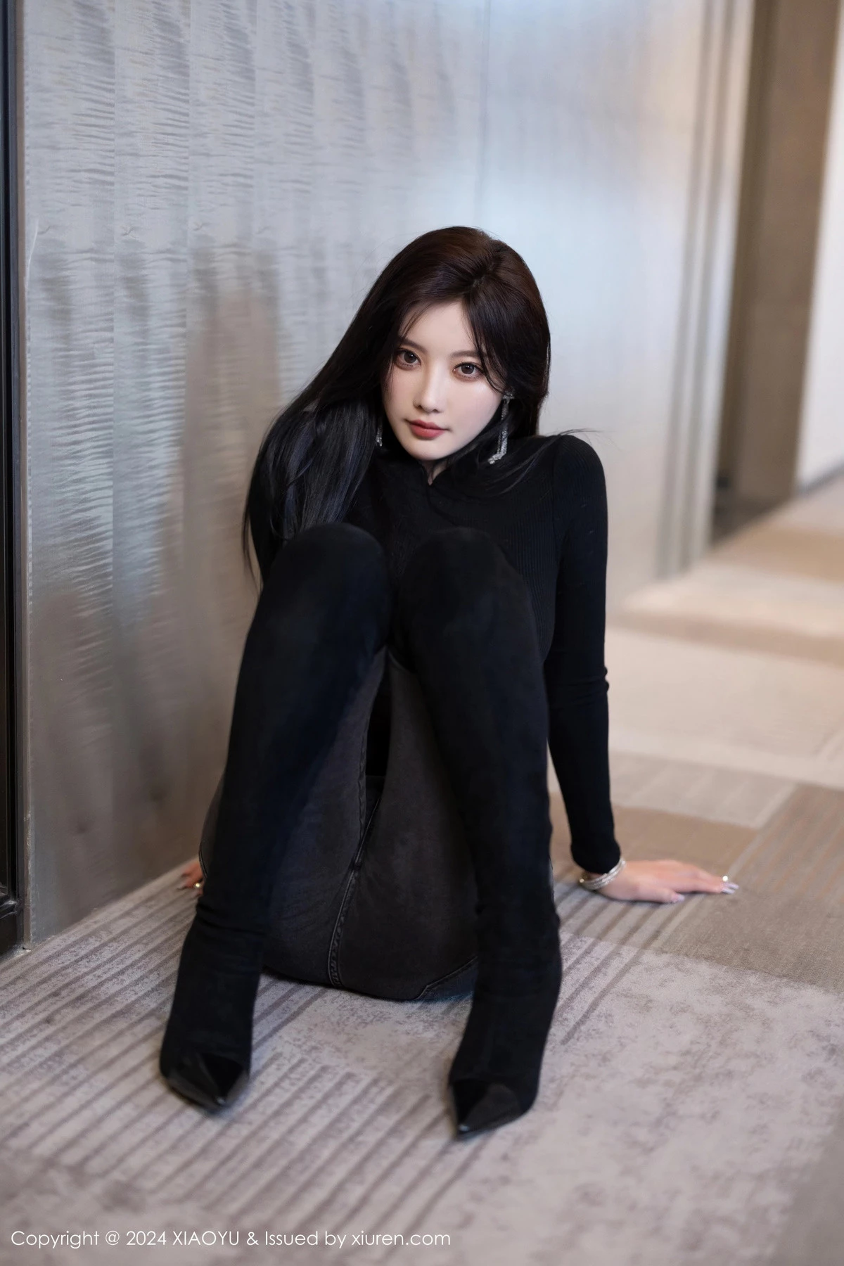 杨晨晨Yome性感黑色网状服饰配黑长靴秀丰腴身材绝美写真 第 30 张