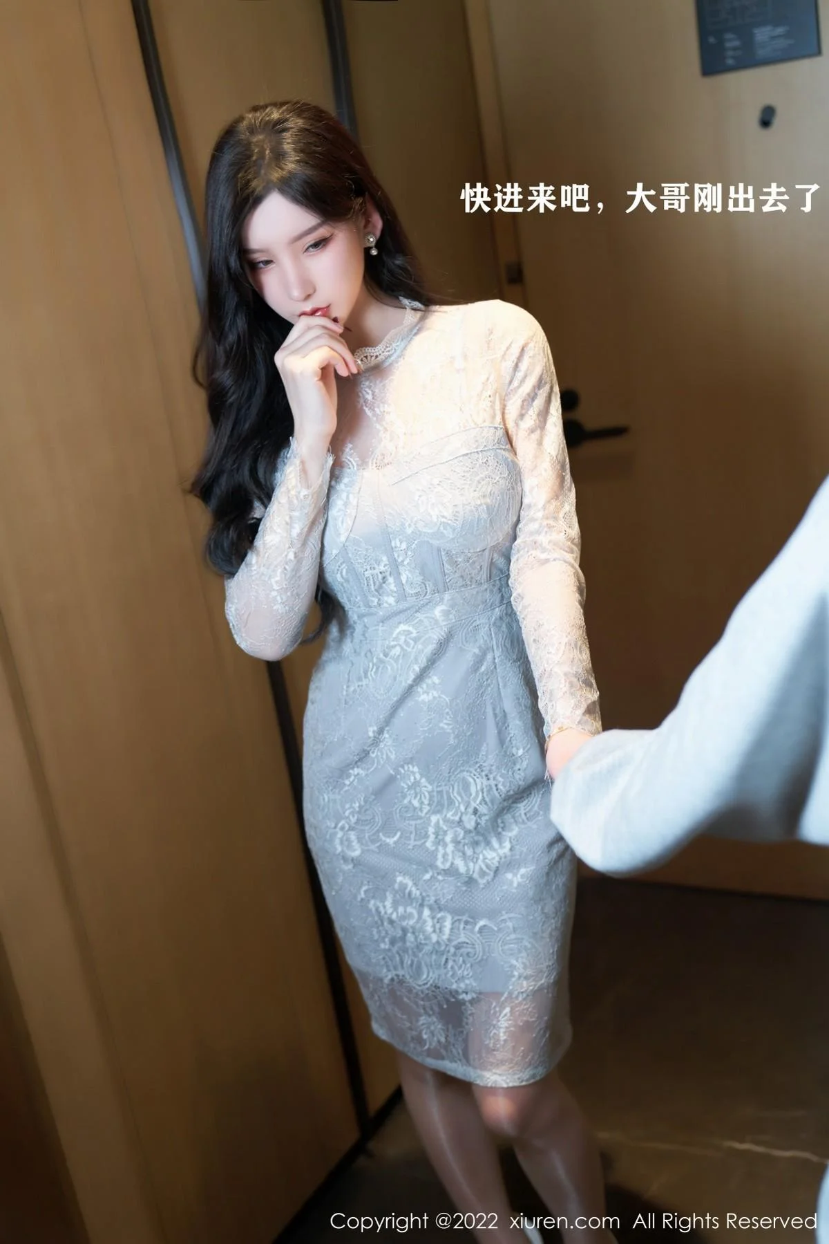 周于希Sally温柔贤妻主题半脱露蕾丝内衣秀完美身材绝美写真 第 7 张