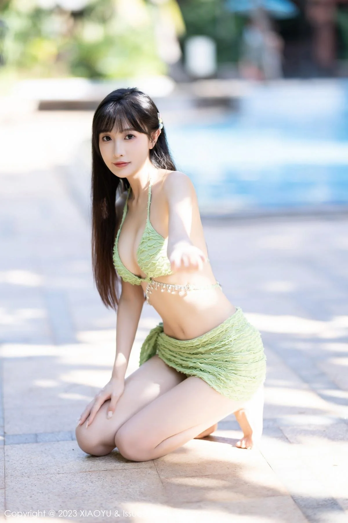 林星阑性感绿色比基尼服饰+灰色薄纱情趣服饰惹火绝美写真 第 30 张