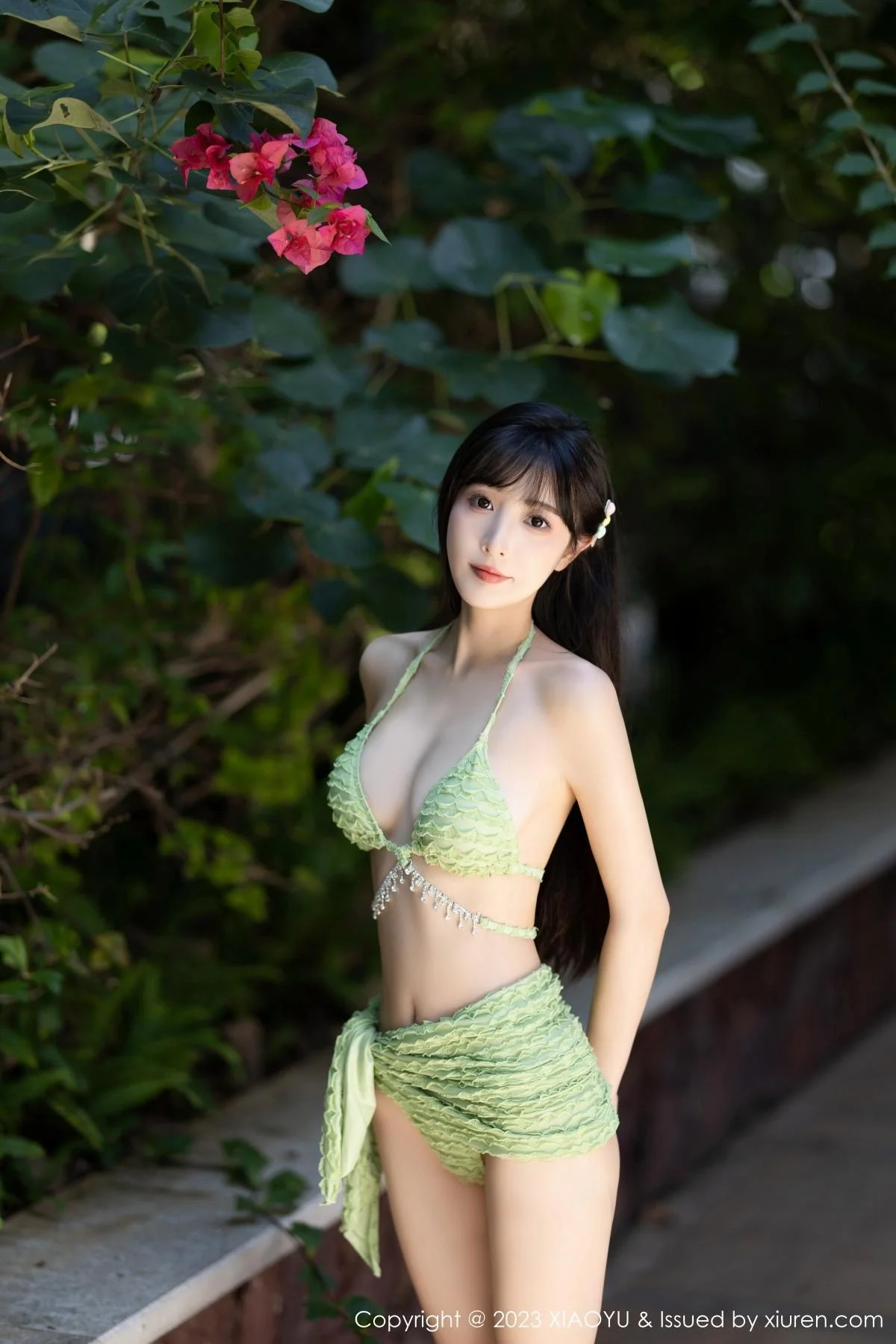 林星阑性感绿色比基尼服饰+灰色薄纱情趣服饰惹火绝美写真 第 43 张
