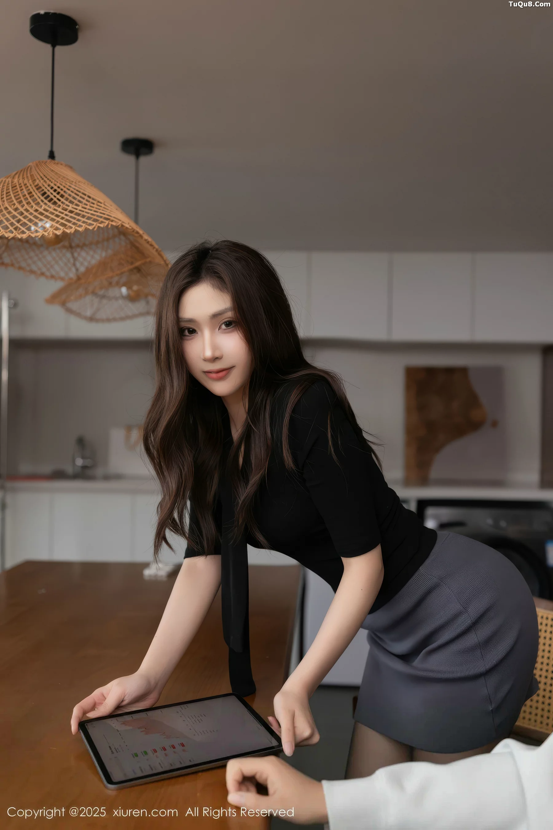 刘婷婷性感黑色OL服饰露黑色内衣配超薄黑丝极致魅惑写真 第 18 张