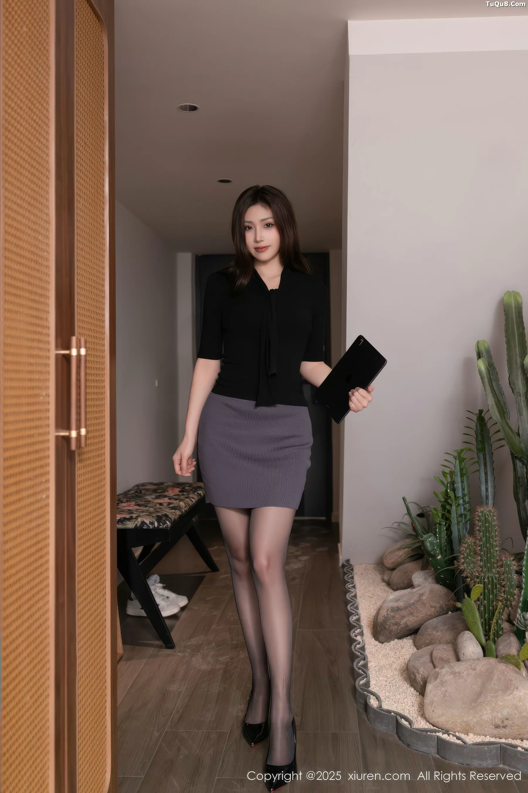 刘婷婷性感黑色OL服饰露黑色内衣配超薄黑丝极致魅惑写真 第 8 张
