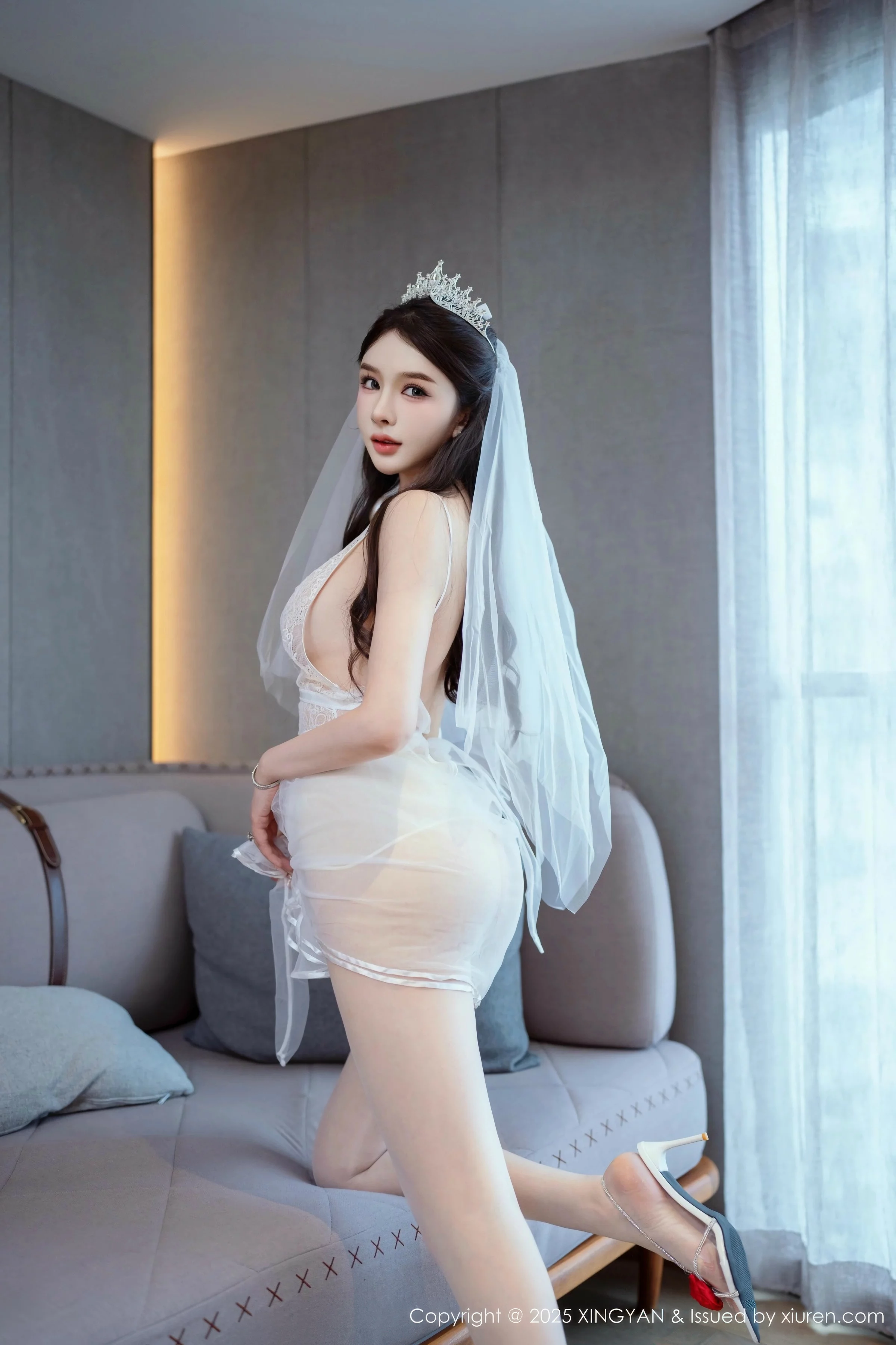 李丽莎私房合集性感白色薄透婚纱服饰秀惹火身材绝美写真 第 21 张