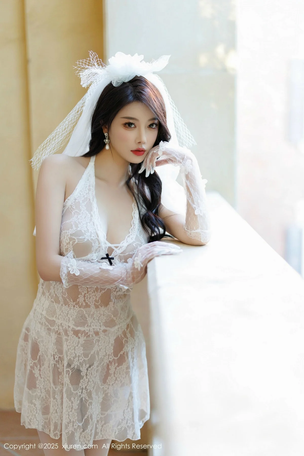 杨晨晨Yome性感白色情趣内衣配白丝吊袜秀丰腴身材绝美写真 第 26 张