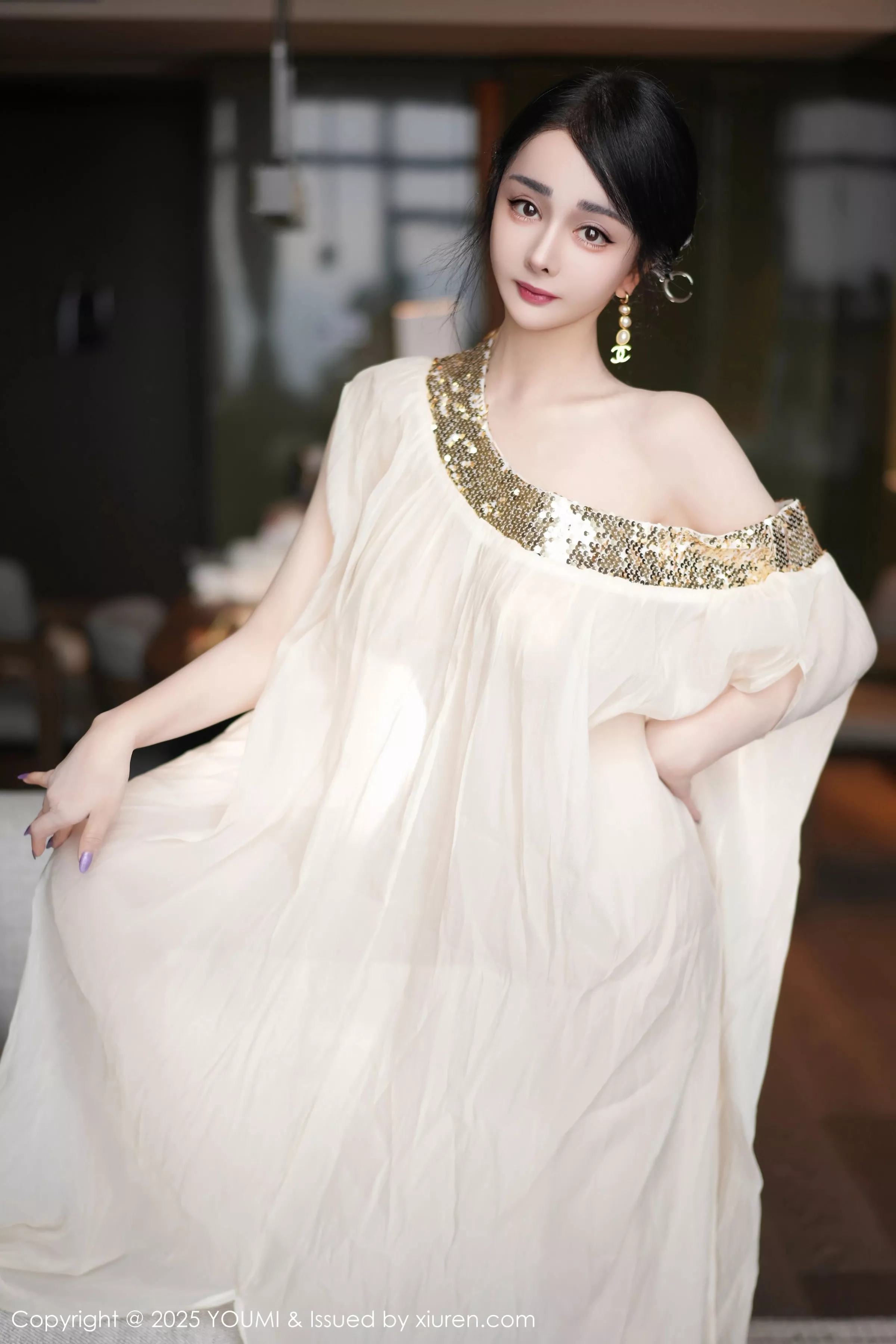 允爾薄纱服饰露性感金色吊坠式情趣内衣秀丰腴身姿绝美写真 第 10 张
