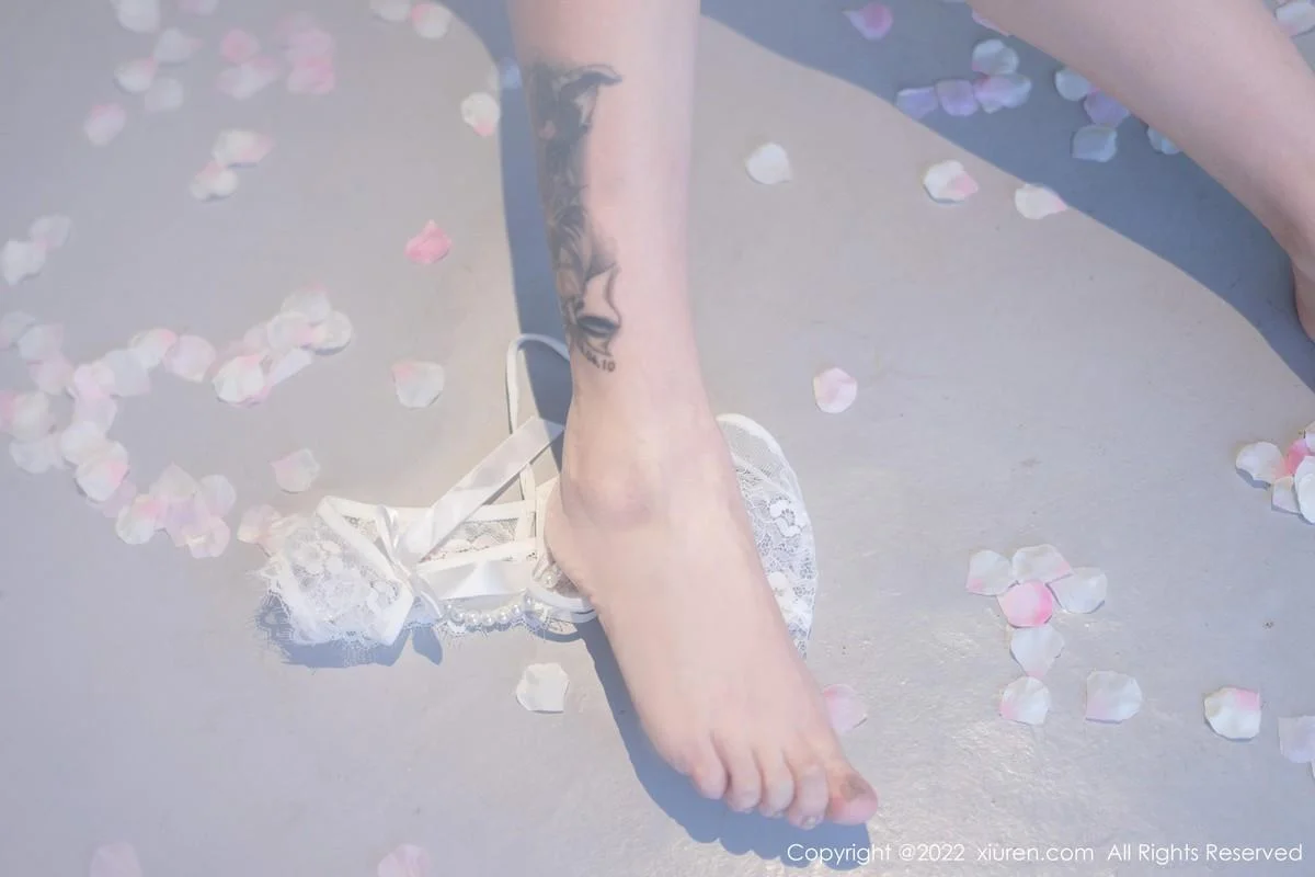 王雨纯大理旅拍白色轻透网纱长裙秀惹火身材完美绝美写真 第 19 张