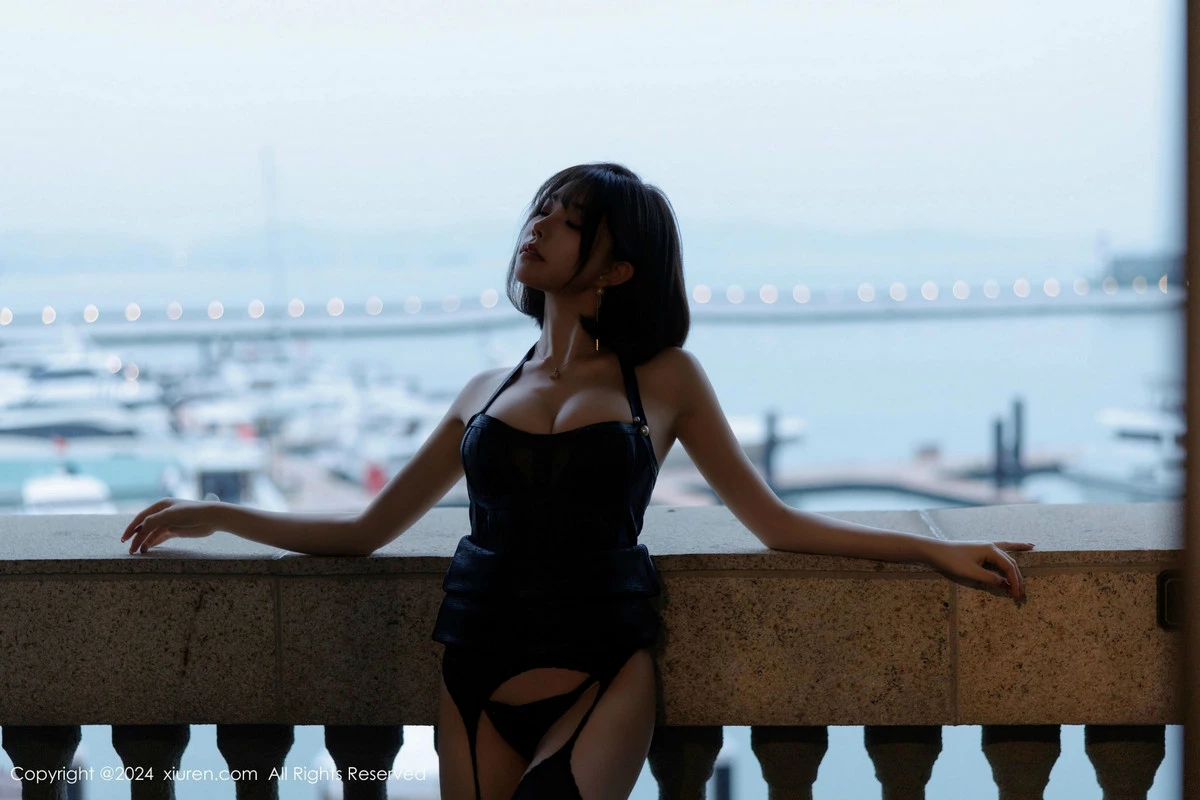 徐莉芝Booty性感黑色情趣内衣配黑丝吊袜秀完美身材绝美写真 第 26 张