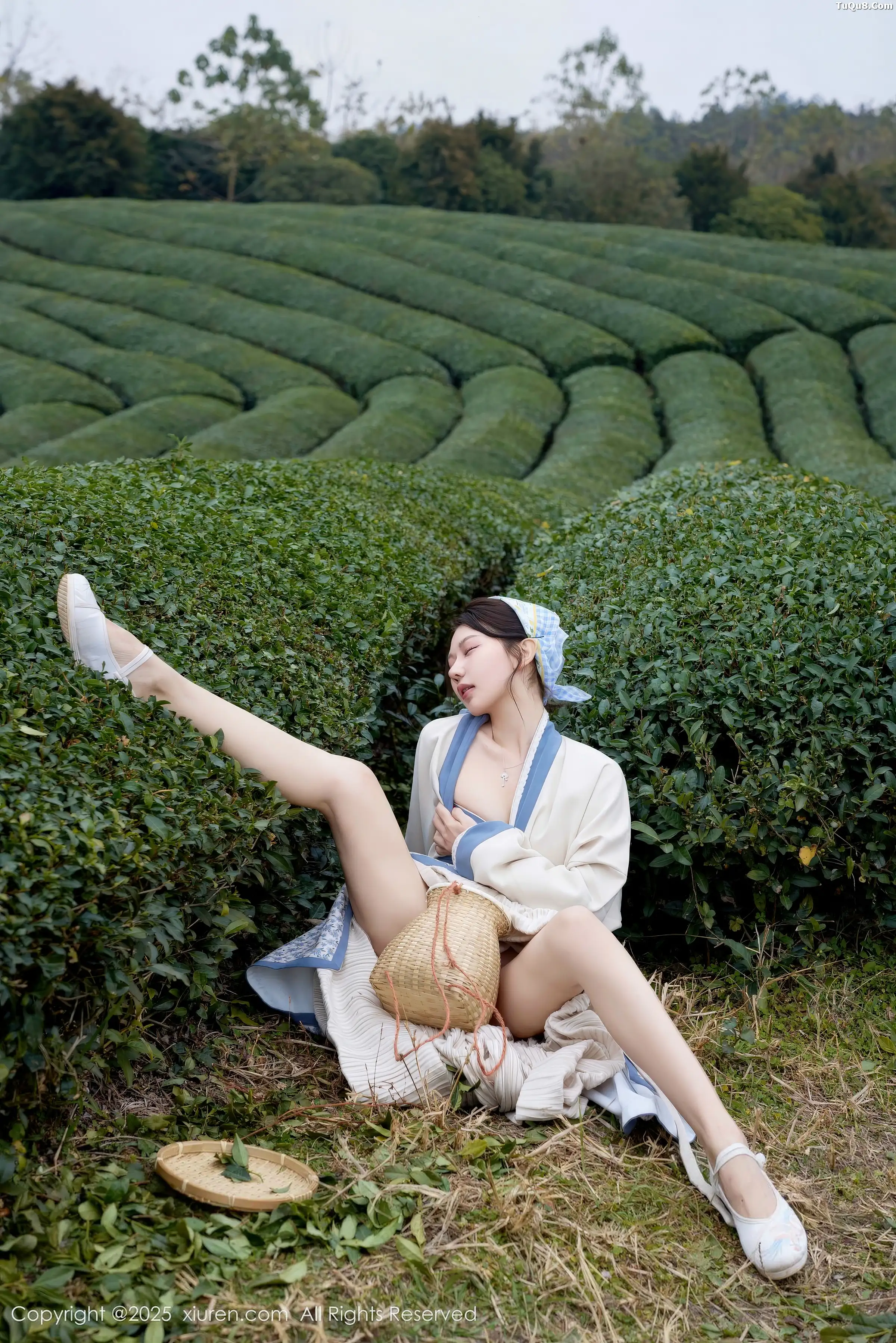 尹甜甜户外采茶姑娘装扮性感长裙秀翘臀美腿迷人绝美写真 第 34 张