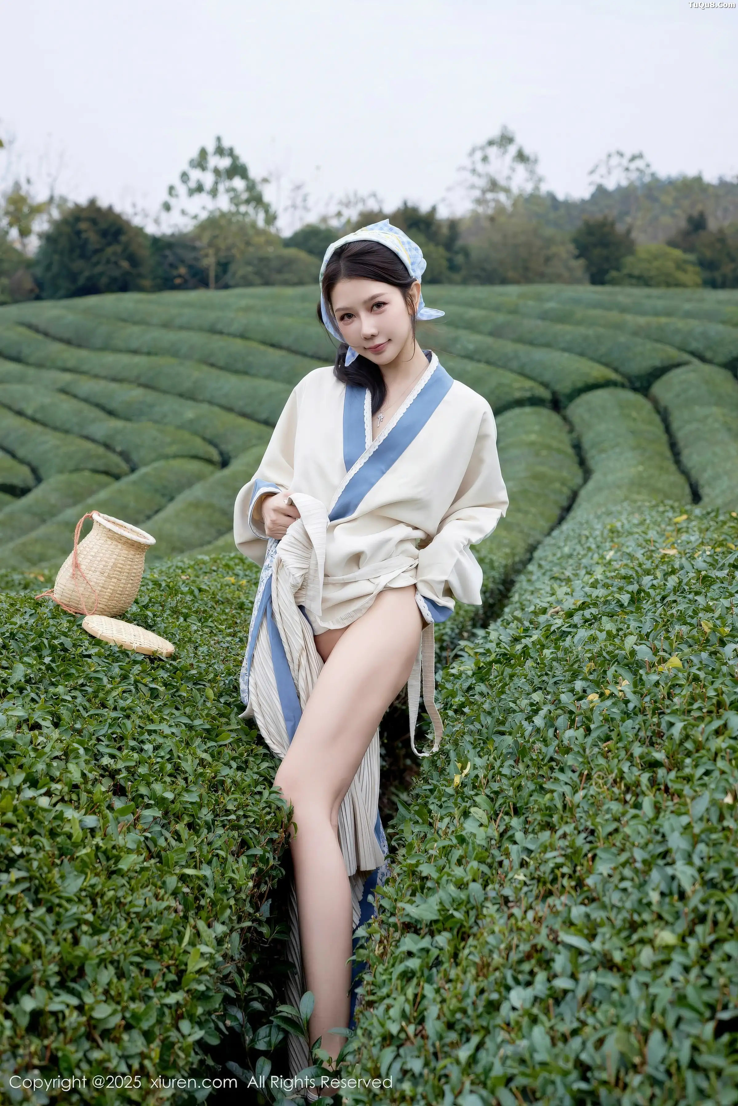 尹甜甜户外采茶姑娘装扮性感长裙秀翘臀美腿迷人绝美写真 第 52 张