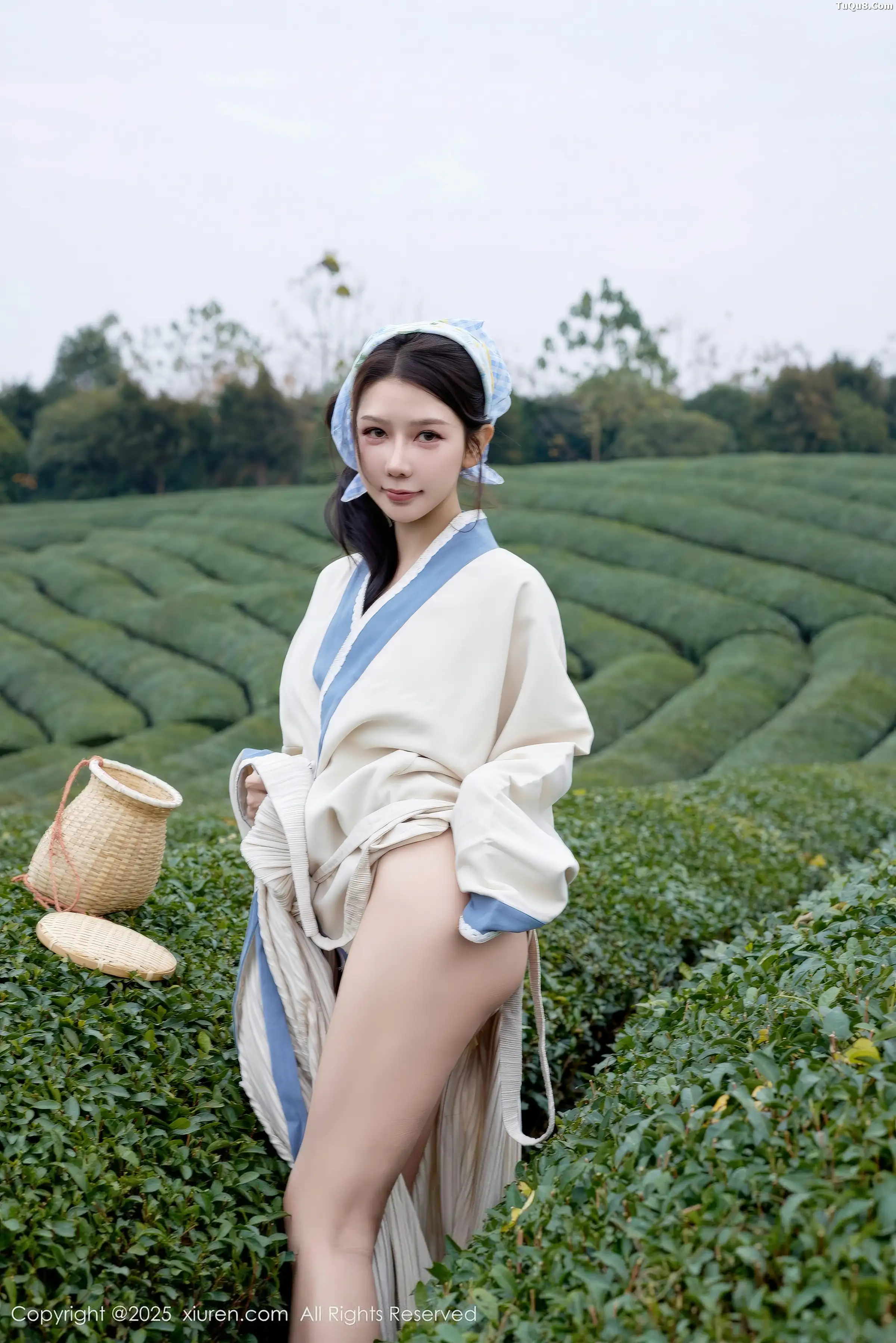 尹甜甜户外采茶姑娘装扮性感长裙秀翘臀美腿迷人绝美写真 第 54 张