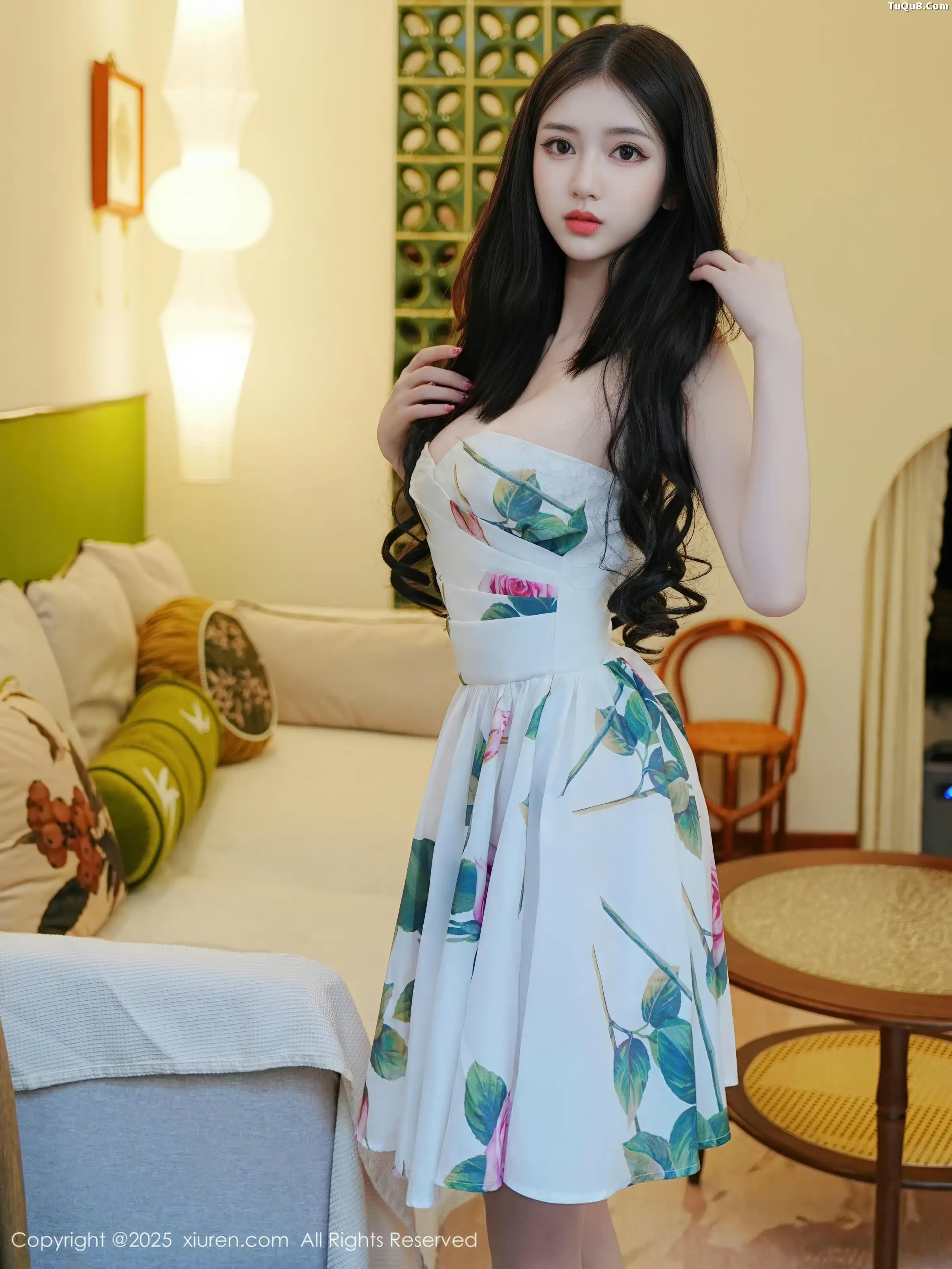 白小蝶性感浅色连衣短裙配超薄肉丝秀完美曲线迷人绝美写真 第 17 张