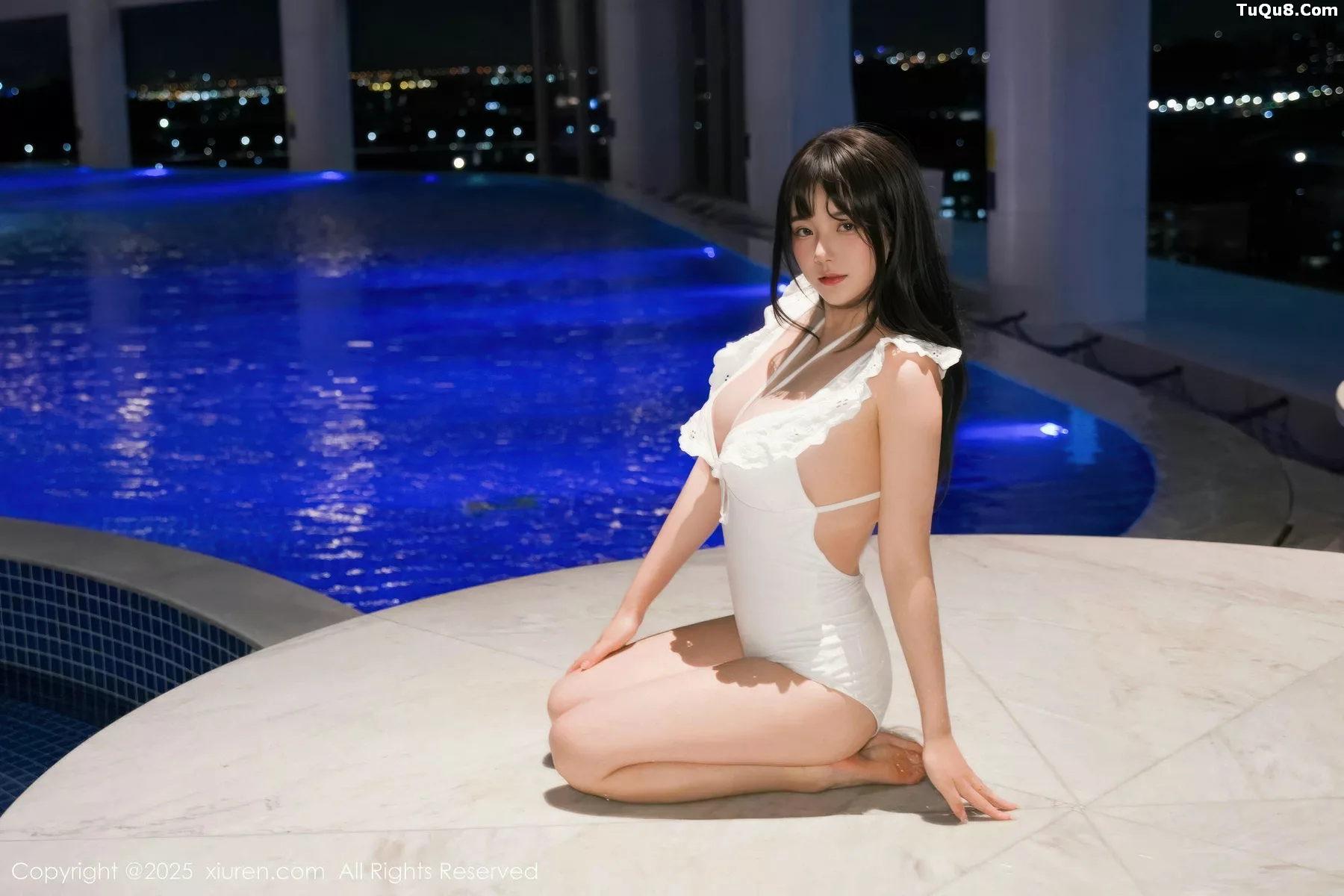 软情泳池场景性感白色比基尼秀完美身材迷人绝美写真 第 46 张