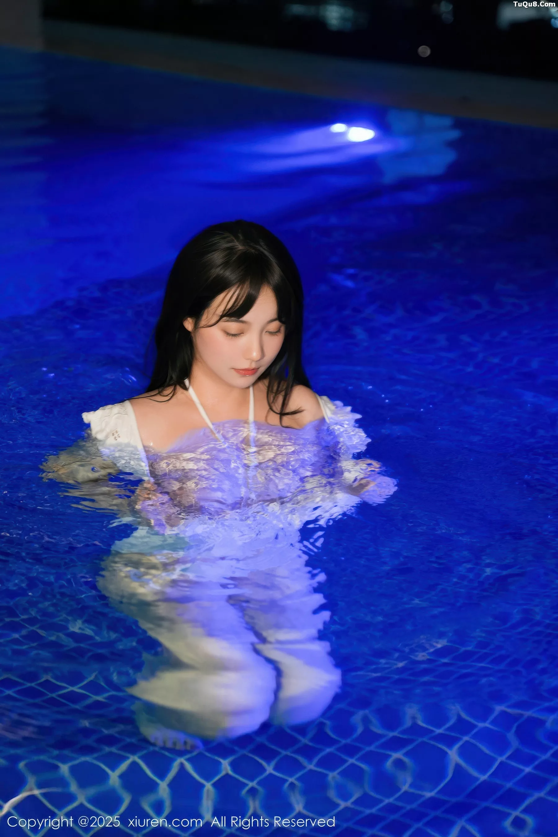 软情泳池场景性感白色比基尼秀完美身材迷人绝美写真 第 77 张