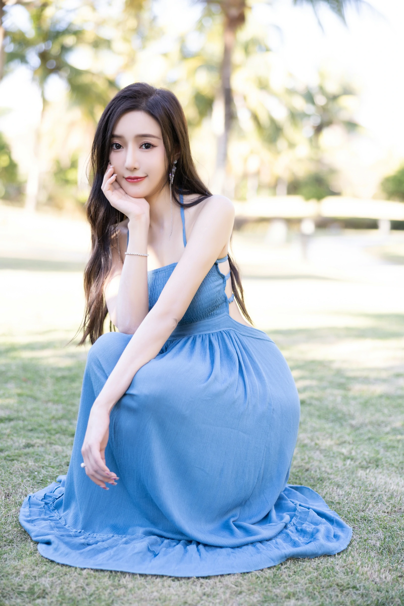 [秀人付费] 王馨瑶yanni 诱人私拍福利 蓝色连衣裙 第 9 张