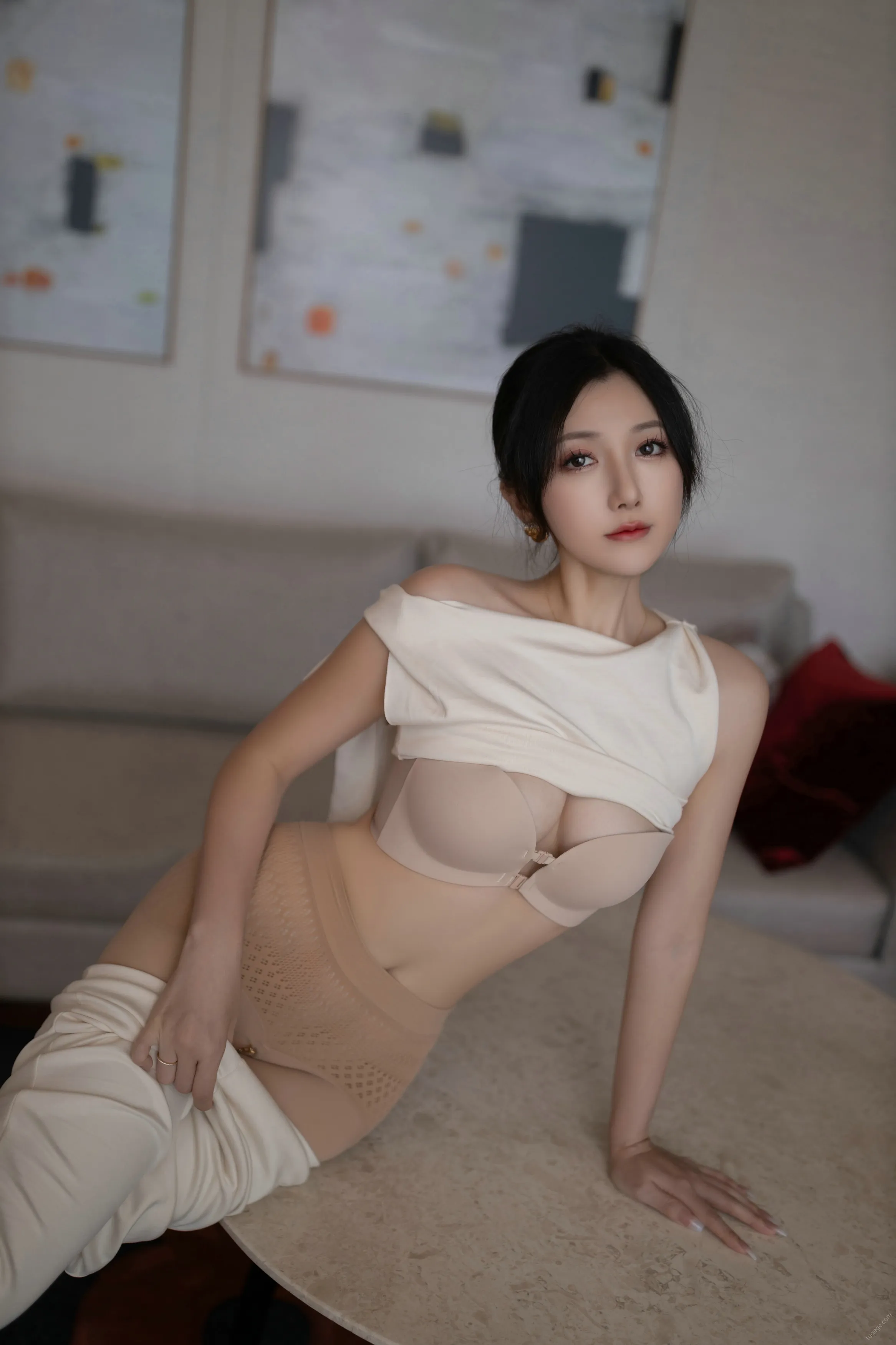 [秀人付费] 鱼子酱Fish 诱人私拍福利 职场女人 第 71 张
