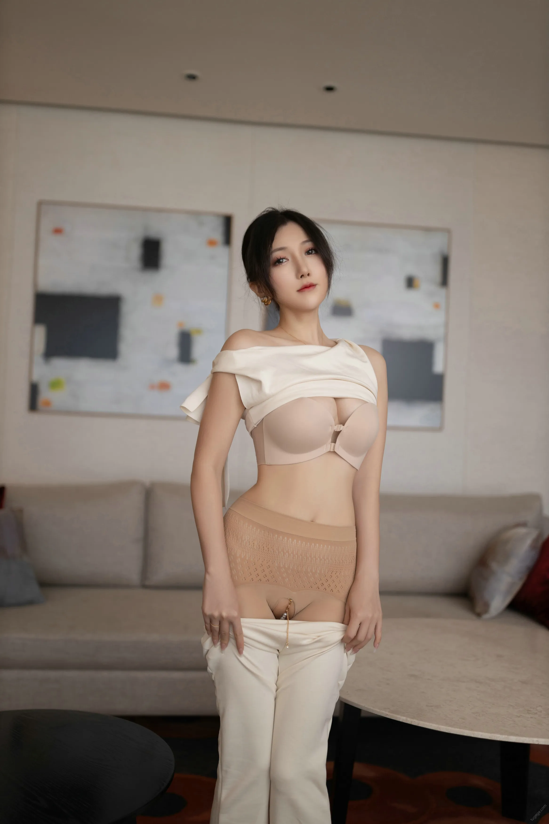 [秀人付费] 鱼子酱Fish 诱人私拍福利 职场女人 第 88 张
