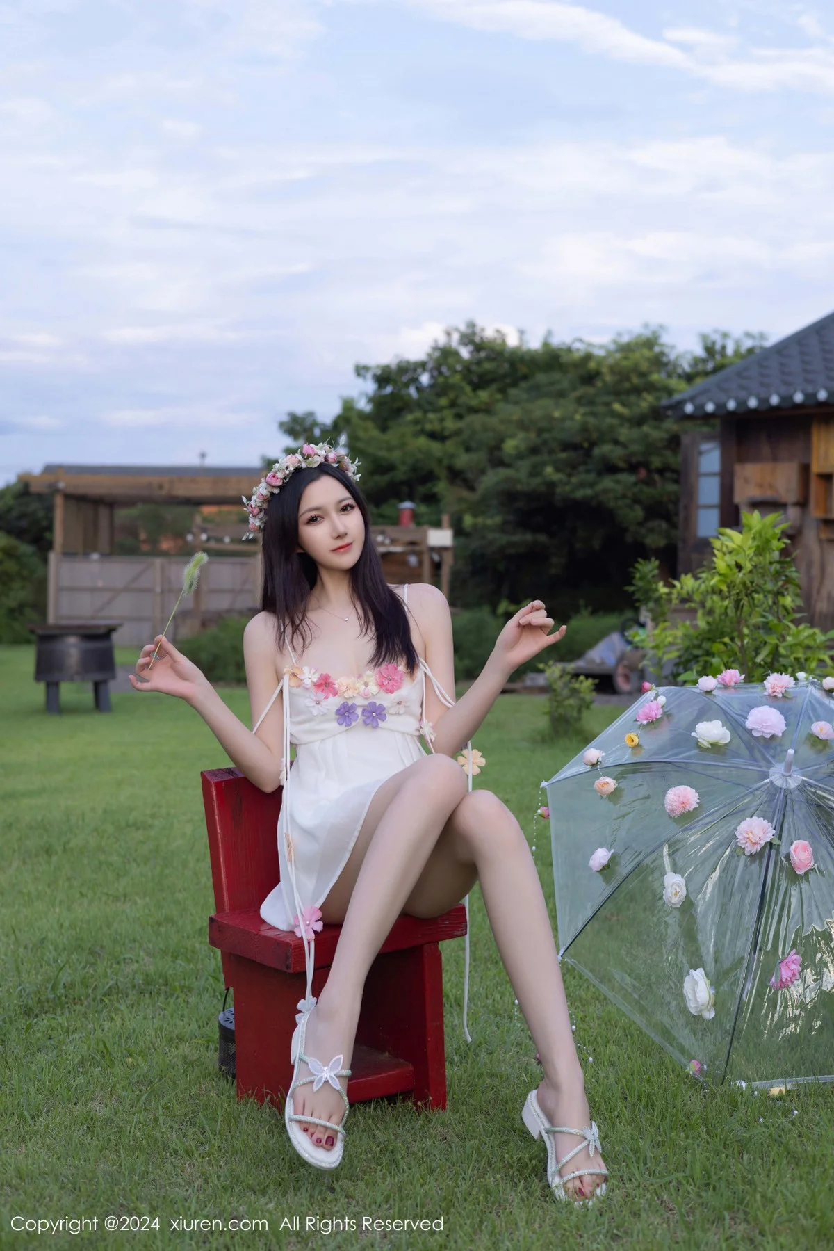 鱼子酱Fish花朵主题白色吊带配原色丝袜秀曼妙身姿绝美写真 第 118 张