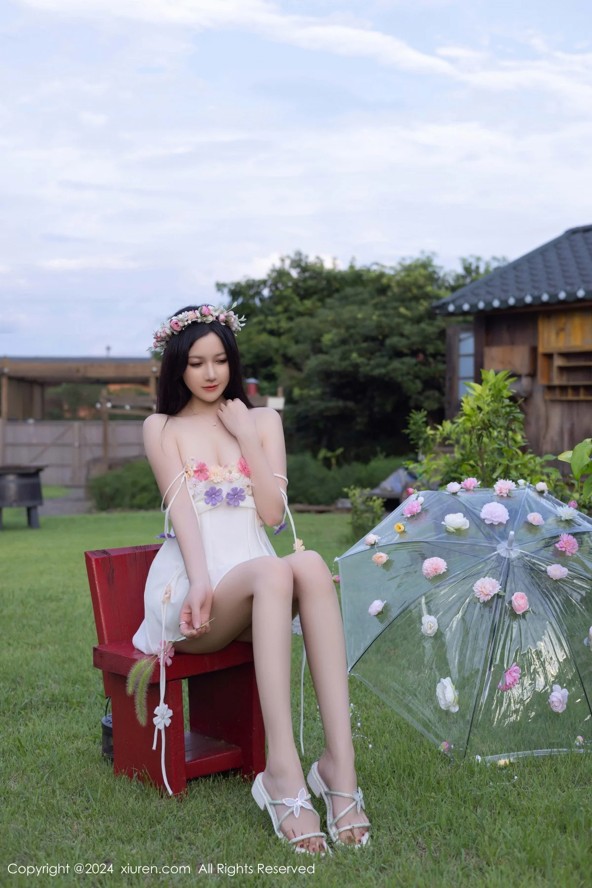 鱼子酱Fish花朵主题白色吊带配原色丝袜秀曼妙身姿绝美写真 第 119 张