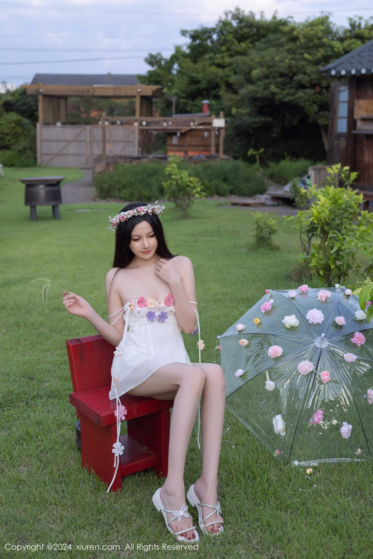 鱼子酱Fish花朵主题白色吊带配原色丝袜秀曼妙身姿绝美写真 第 121 张