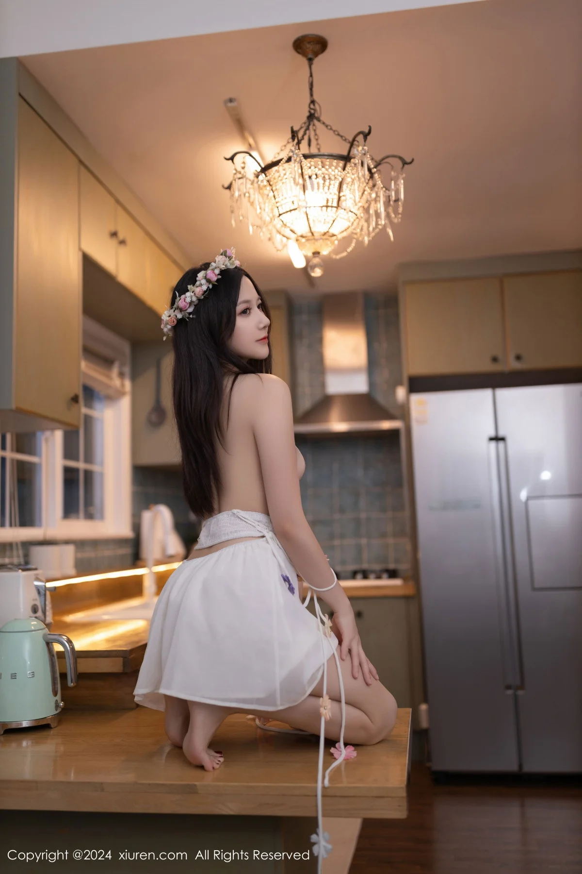 鱼子酱Fish花朵主题白色吊带配原色丝袜秀曼妙身姿绝美写真 第 51 张