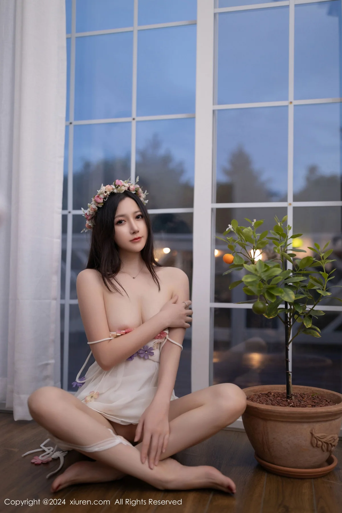 鱼子酱Fish花朵主题白色吊带配原色丝袜秀曼妙身姿绝美写真 第 77 张