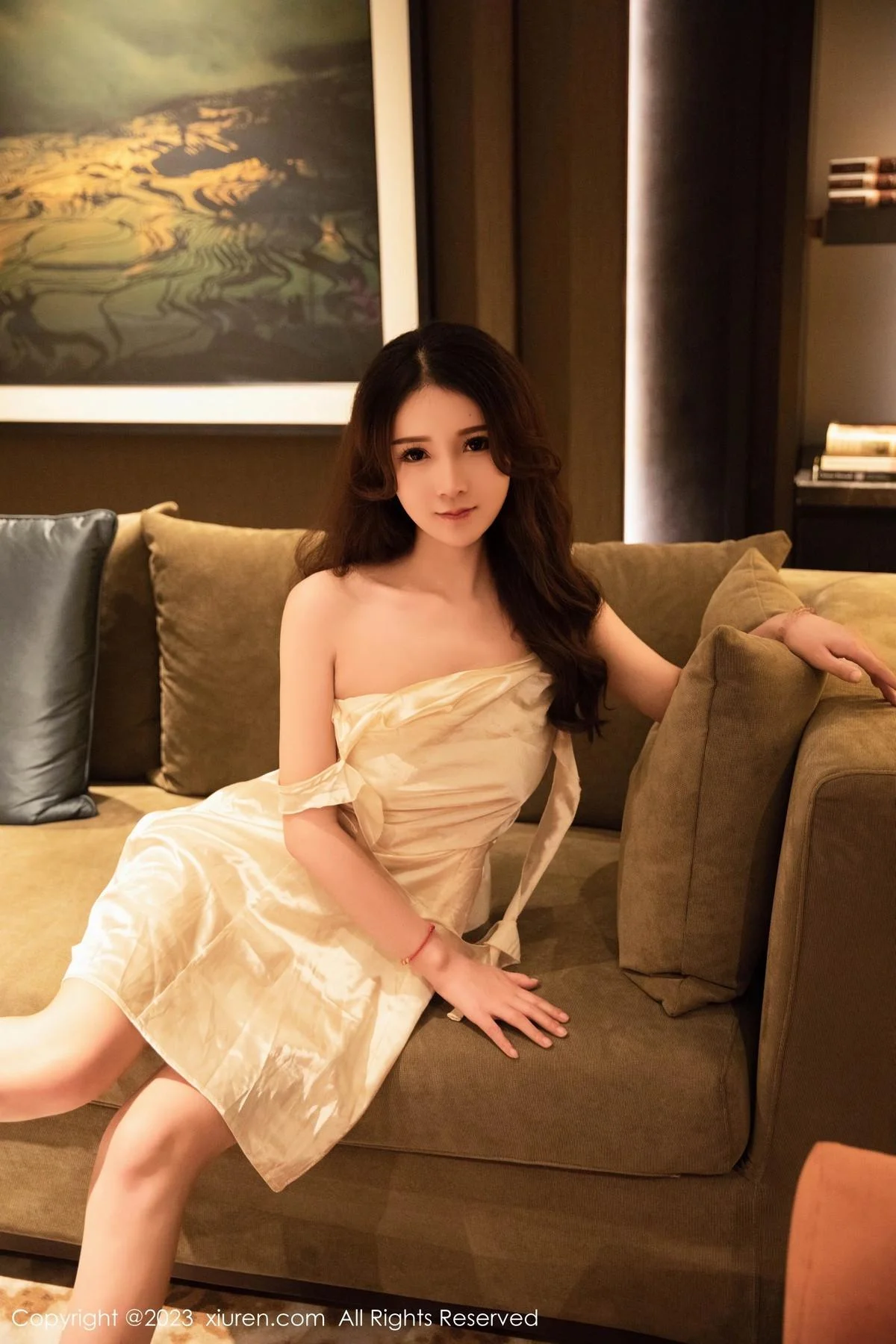 林煊煊脱性感白色连衣短裙露白色内衣秀完美身材绝美写真 第 16 张