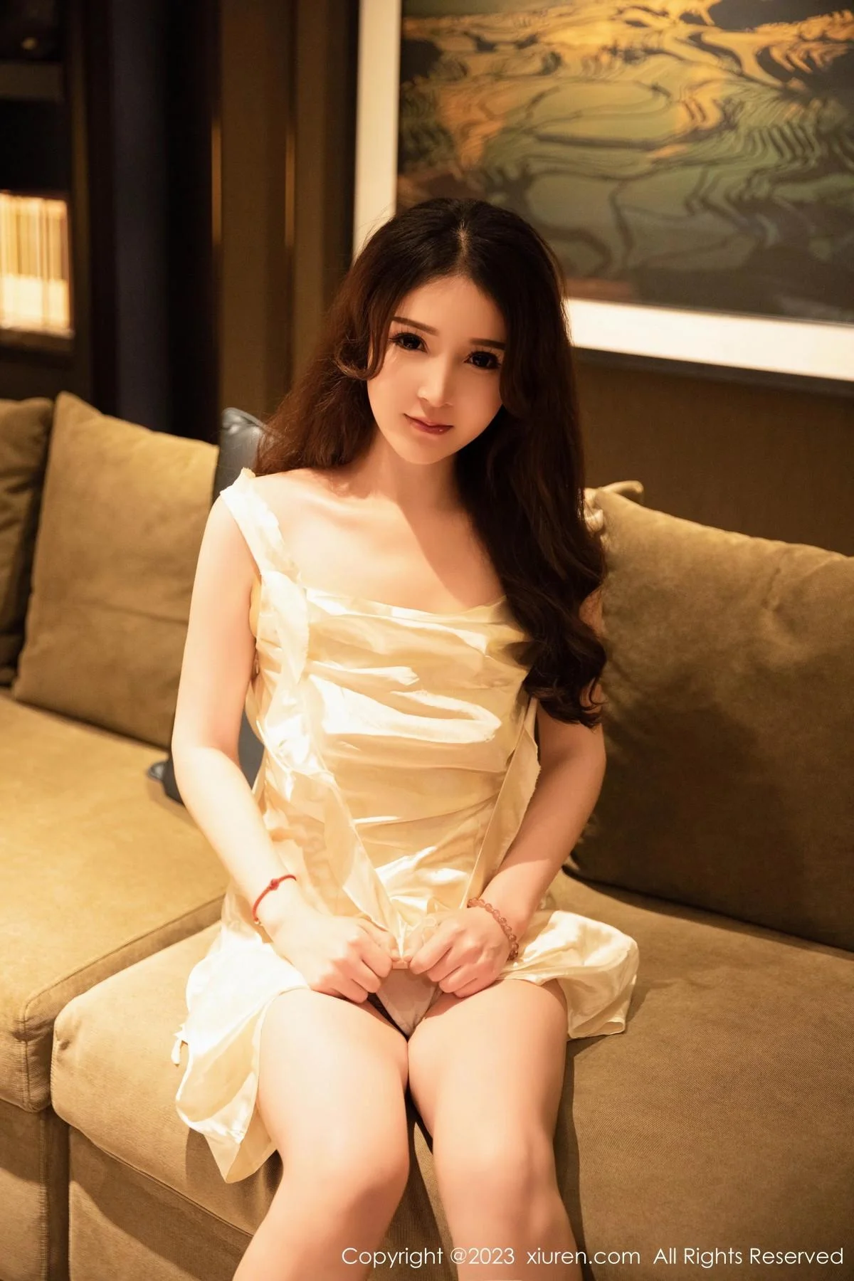 林煊煊脱性感白色连衣短裙露白色内衣秀完美身材绝美写真 第 17 张
