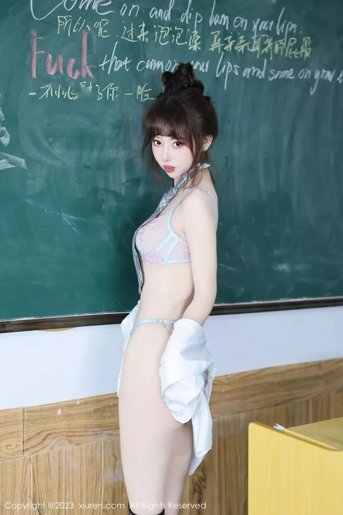 白笑笑性感白色学妹制服露轻透内衣黑丝袜秀美腿绝美写真 第 64 张
