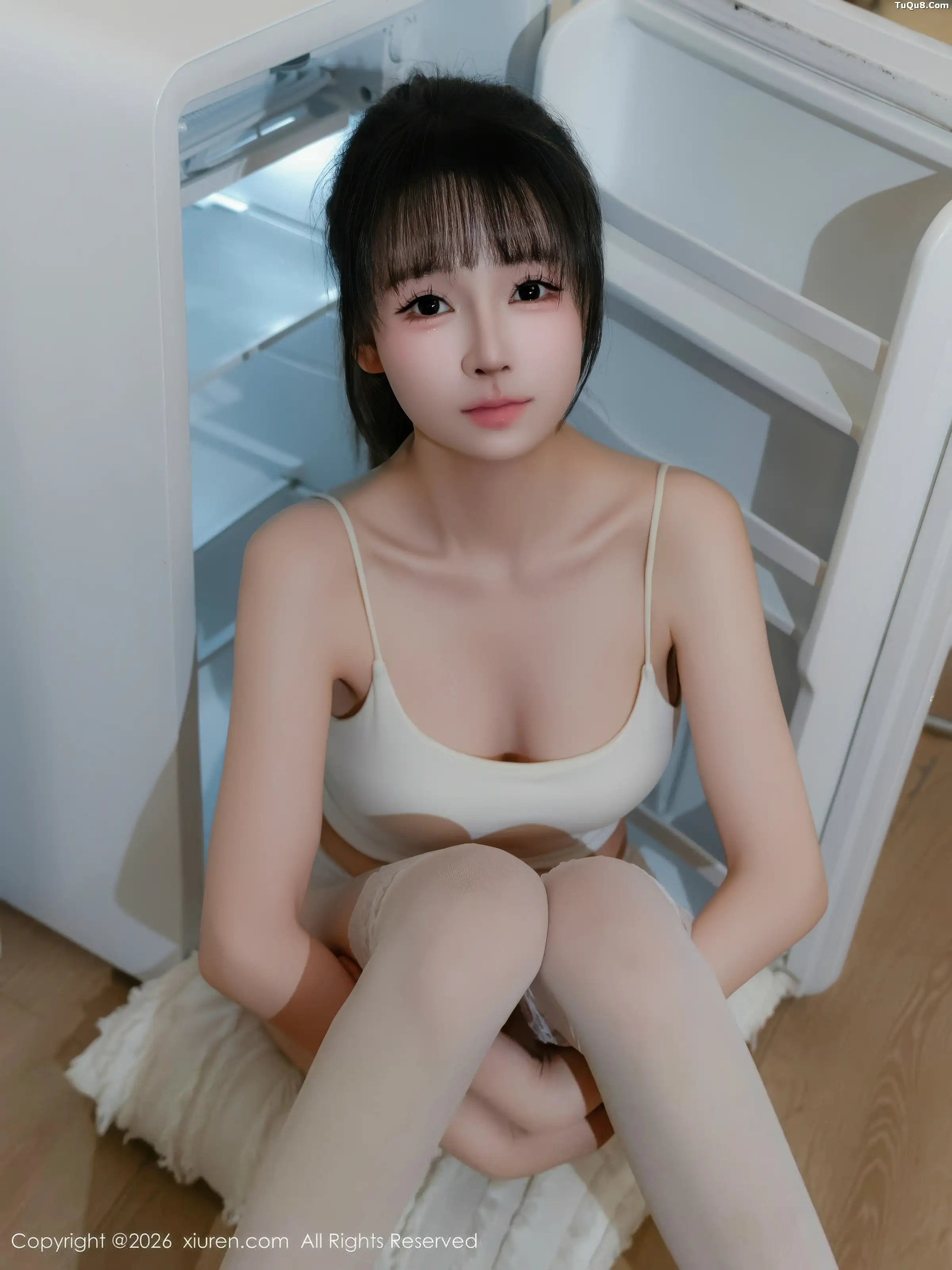 沈蜜儿性感白色内衣配白色丝袜秀完美身材绝美写真 第 23 张