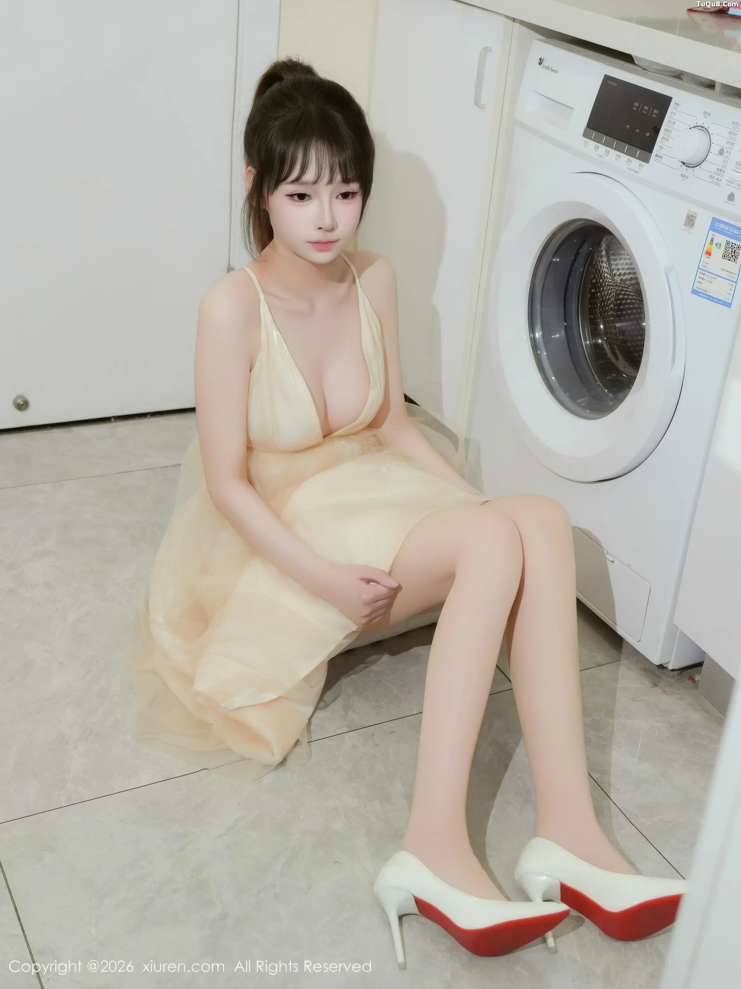 沈蜜儿性感白色内衣配白色丝袜秀完美身材绝美写真 第 74 张