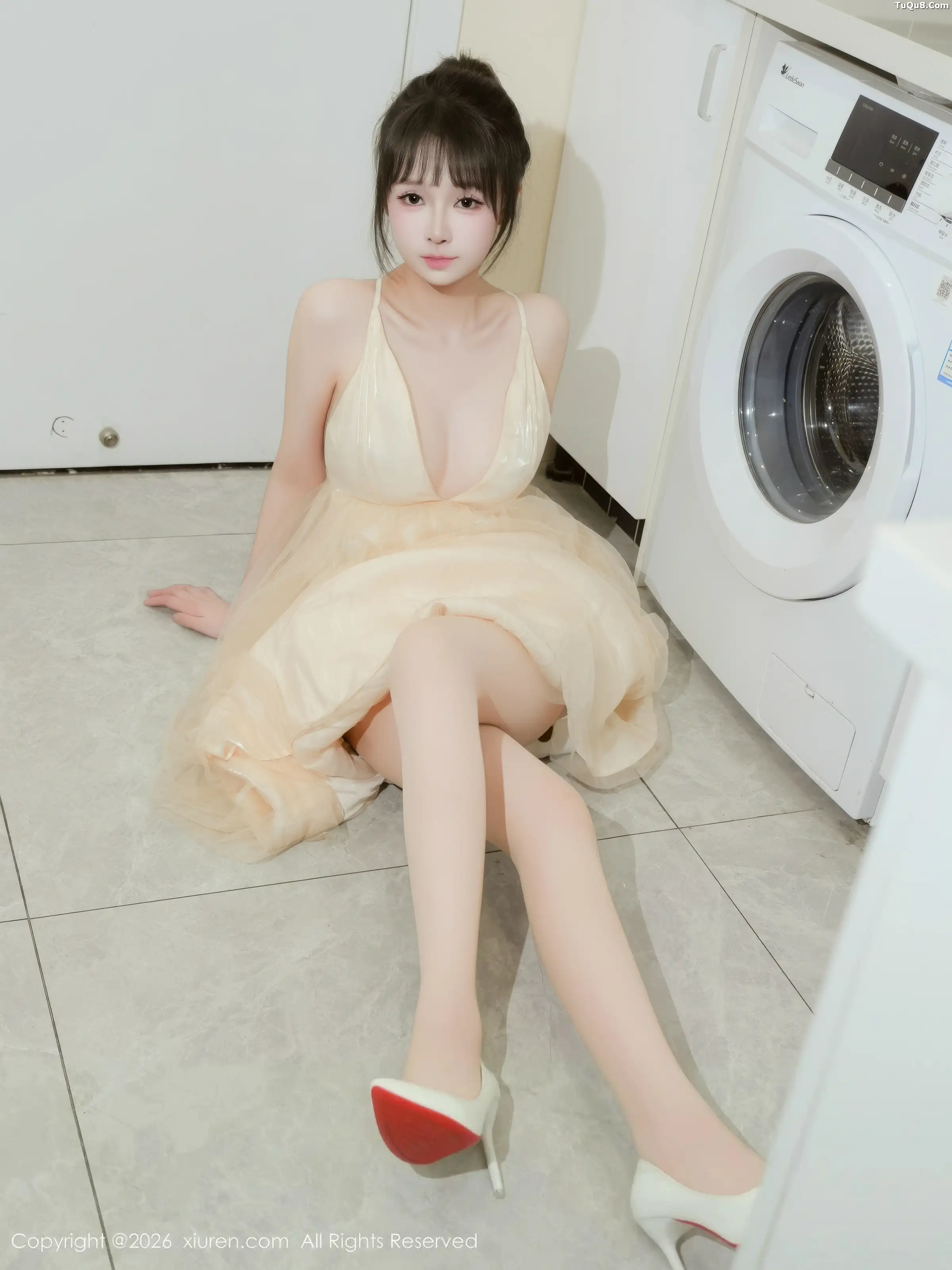 沈蜜儿性感白色内衣配白色丝袜秀完美身材绝美写真 第 89 张