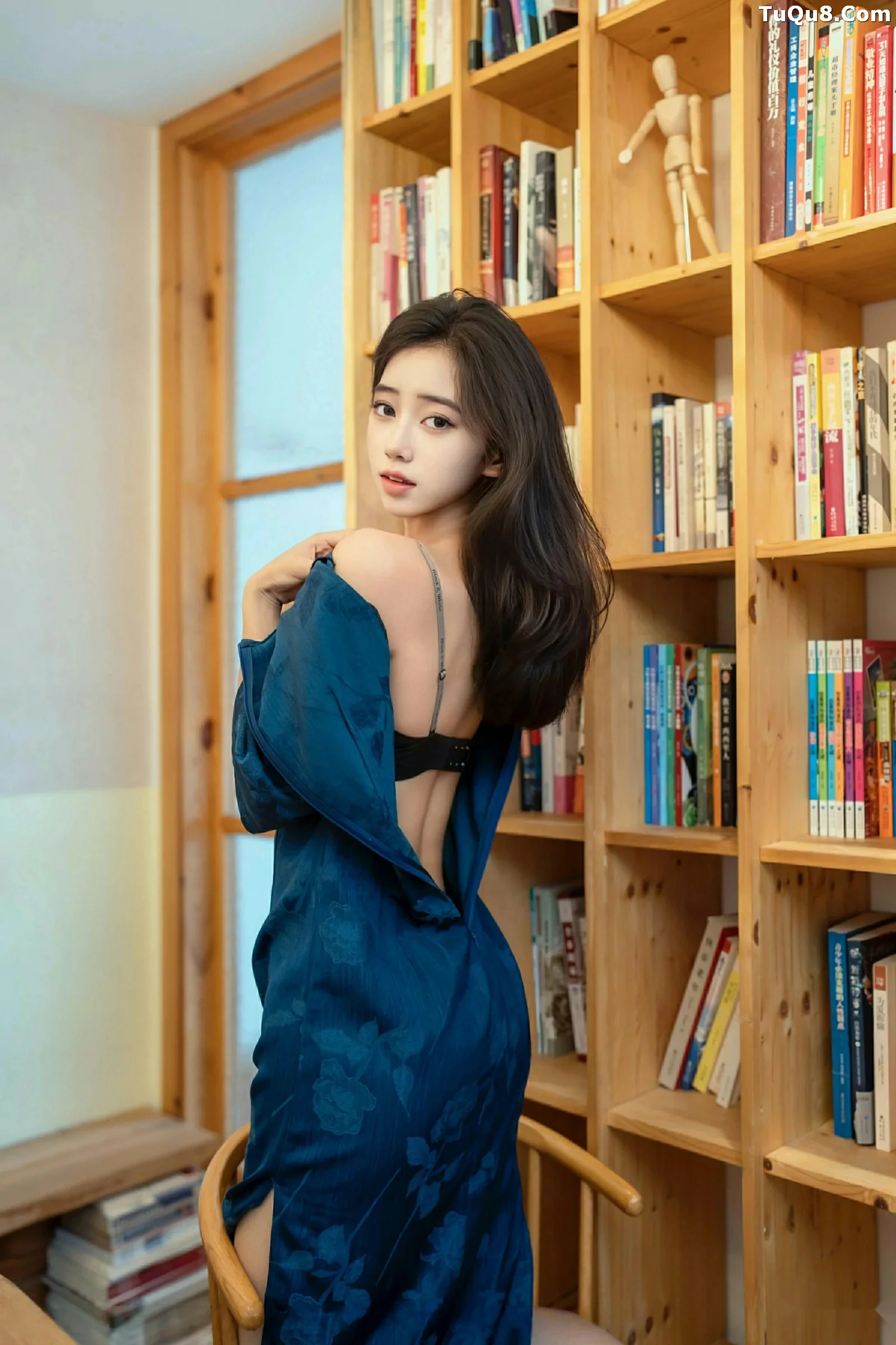 时安安性感深色旗袍露黑色内衣配开档肉丝秀美腿绝美写真 第 21 张