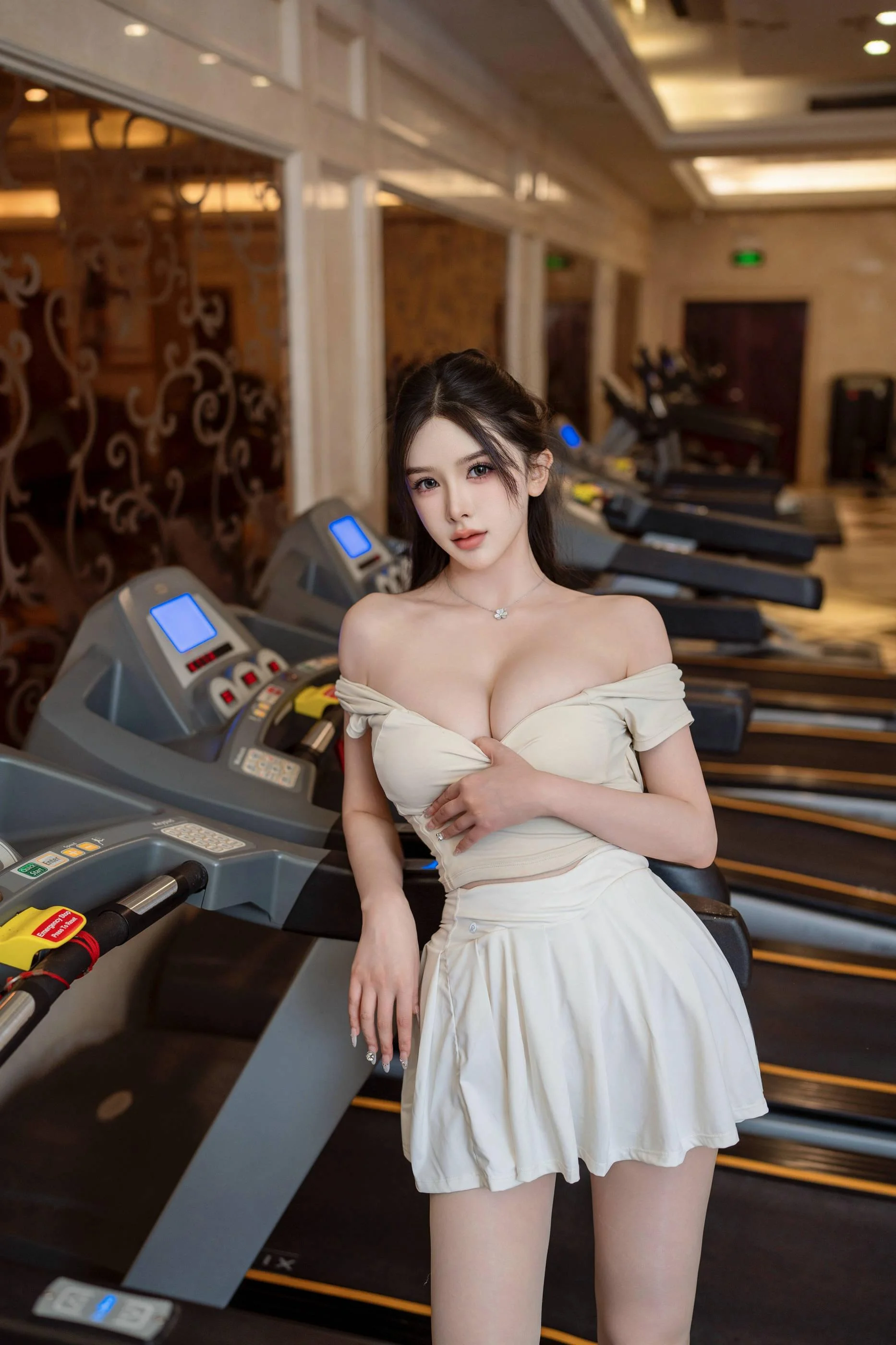 [秀人付费] 李丽莎 诱人私拍福利 双人缠绵 第 39 张