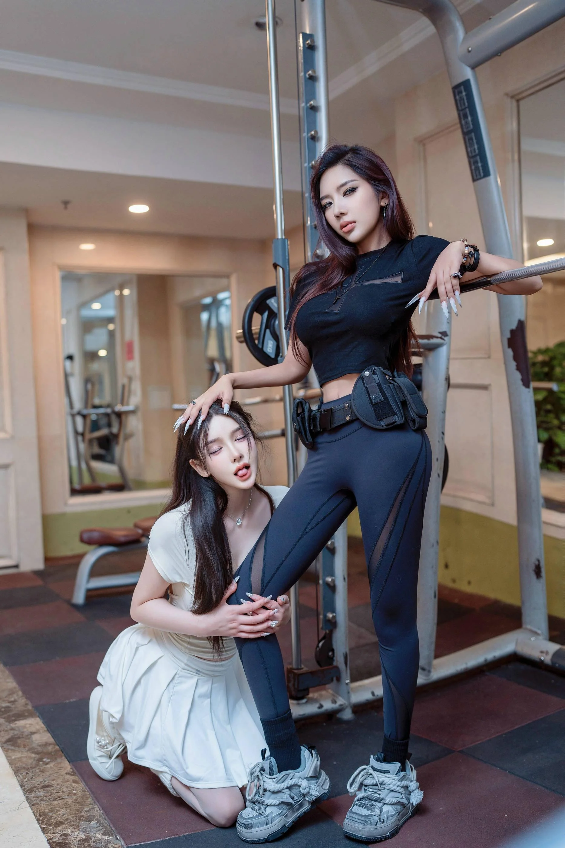 [秀人付费] 李丽莎 诱人私拍福利 双人缠绵 第 53 张