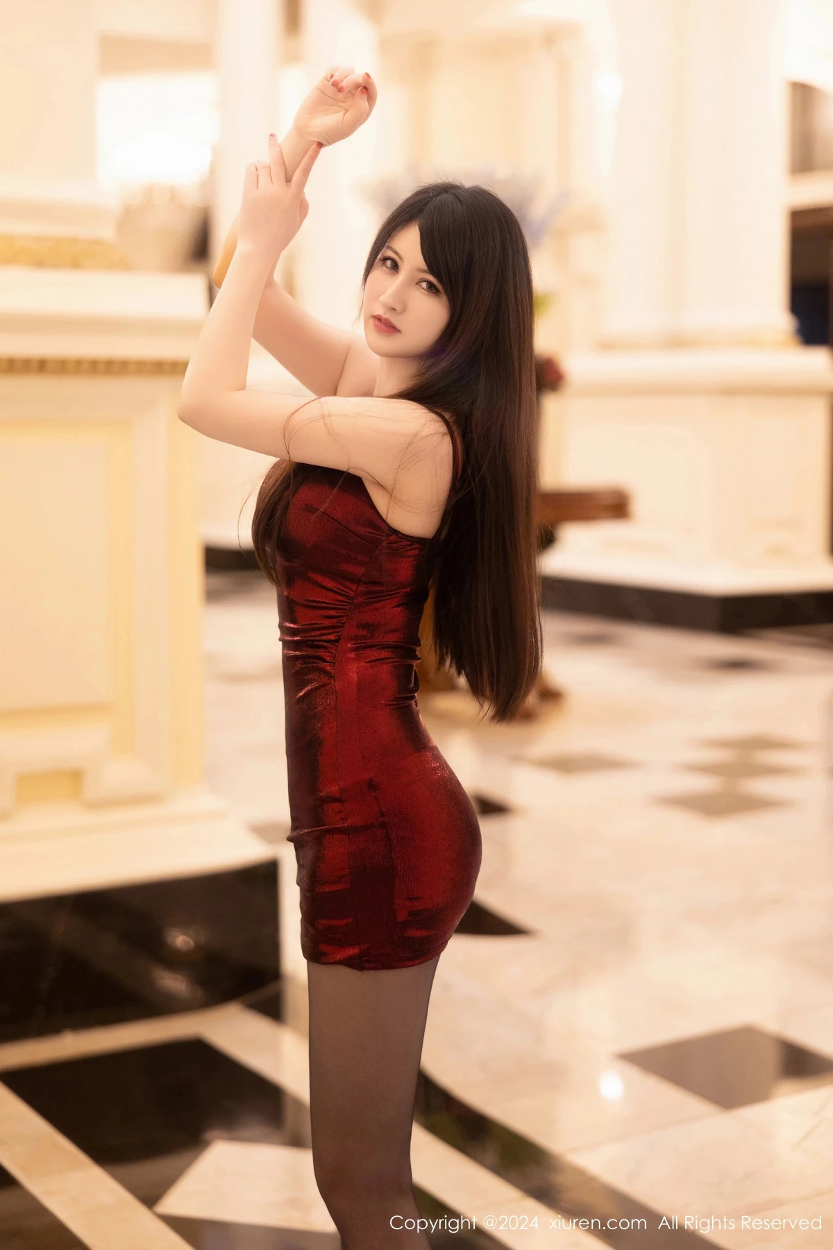 诗诗kiki性感黑色OL服饰露红色内衣秀丰腴身材撩人绝美写真 第 3 张