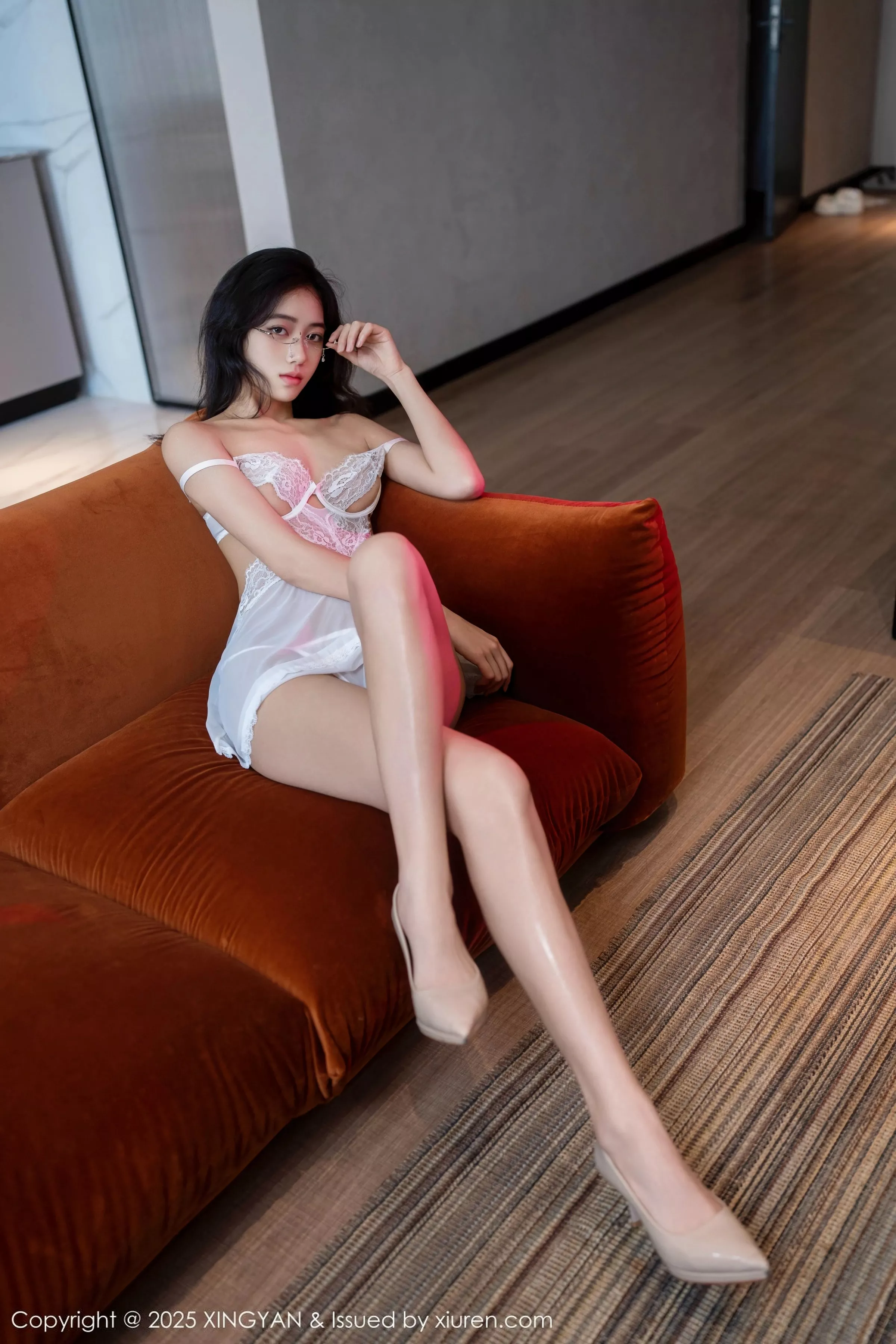 时安安私房性感白色蕾丝情趣睡裙秀柔美身姿惹火绝美写真 第 5 张