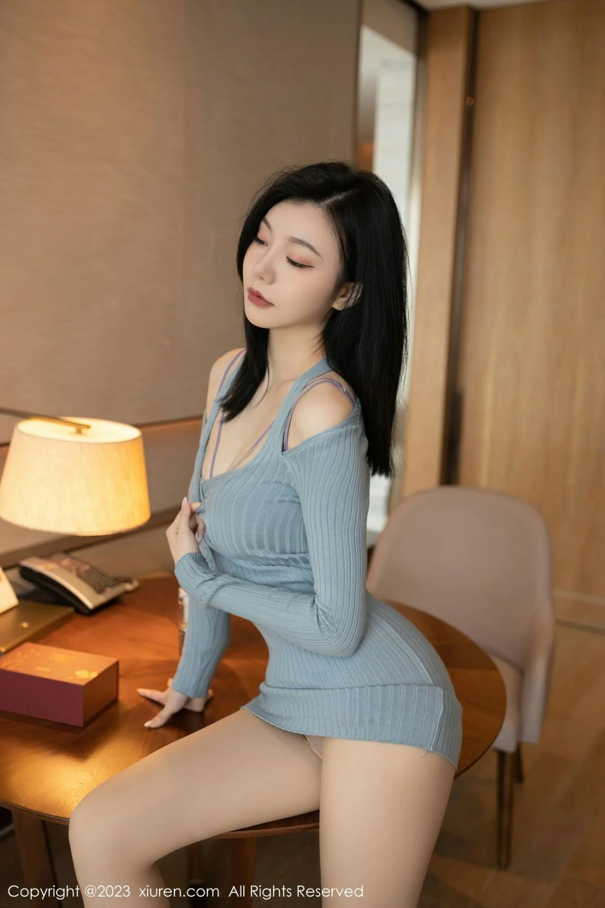 安然anran同学的妈妈角色灰色连衣短裙配超薄肉丝绝美写真 第 20 张