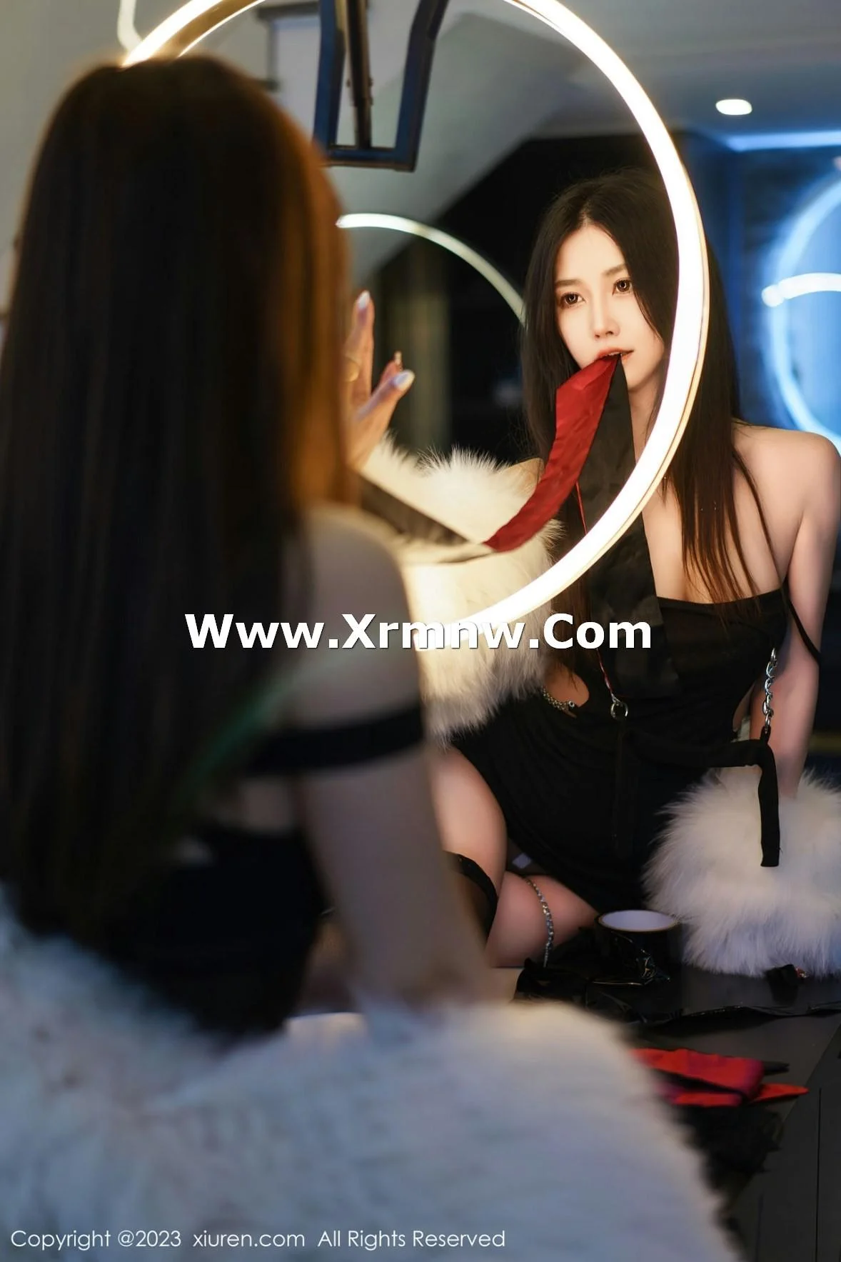 laura阿姣合集性感私房拍摄双峰对决撩人绝美写真 第 10 张