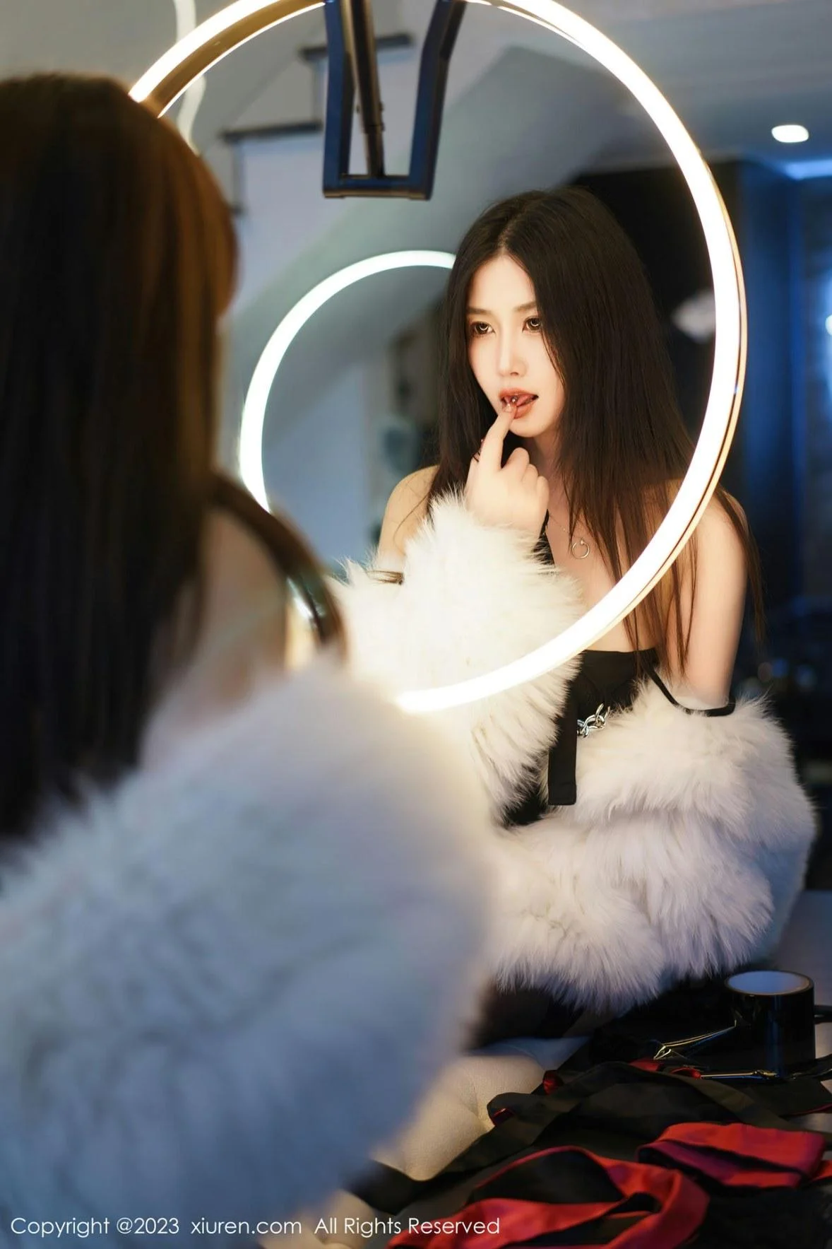 laura阿姣合集性感私房拍摄双峰对决撩人绝美写真 第 5 张