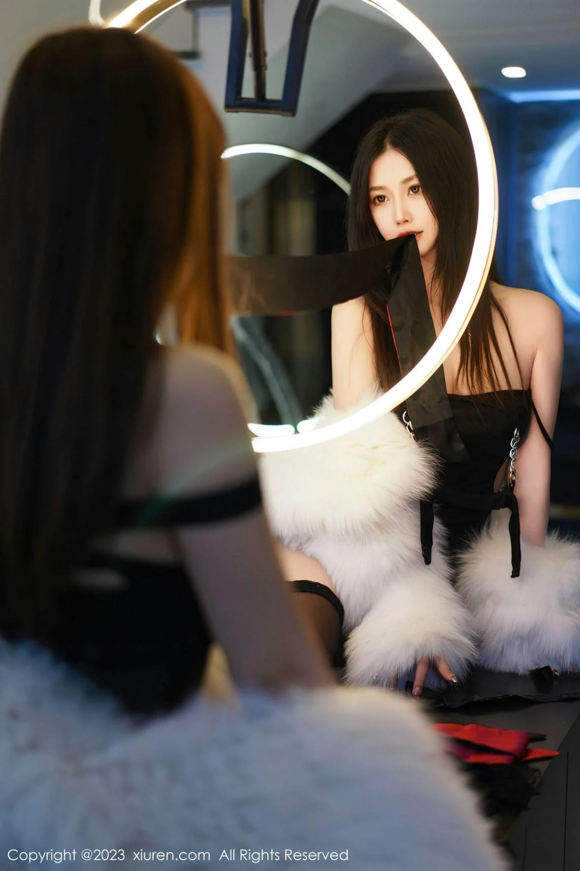 laura阿姣合集性感私房拍摄双峰对决撩人绝美写真 第 9 张