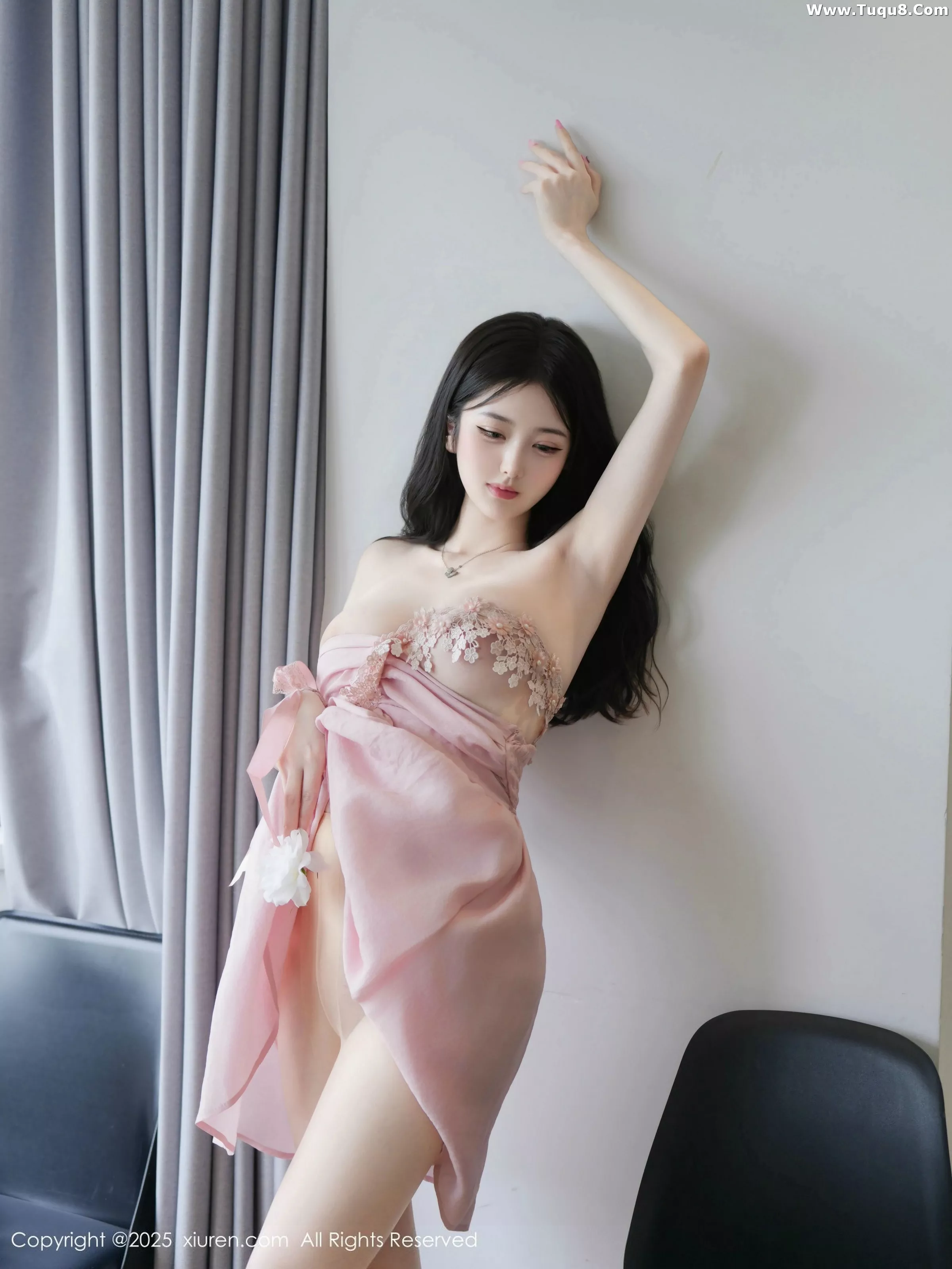 白小蝶性感粉色连衣短裙配超薄肉丝半脱秀完美曲线绝美写真 第 47 张