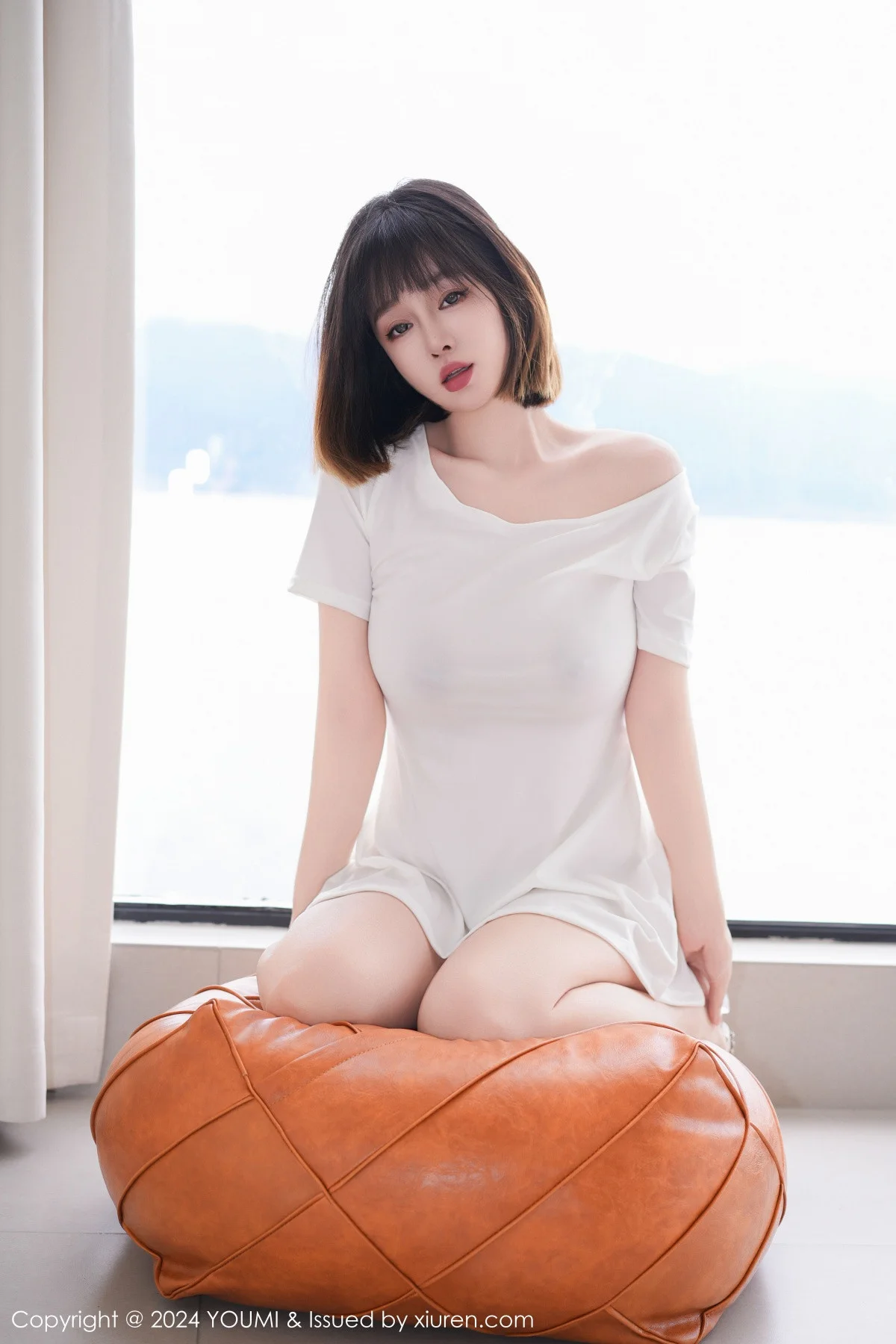 王雨纯大理旅拍性感白色露背服饰半撩秀曼妙身姿惹火写真 第 50 张