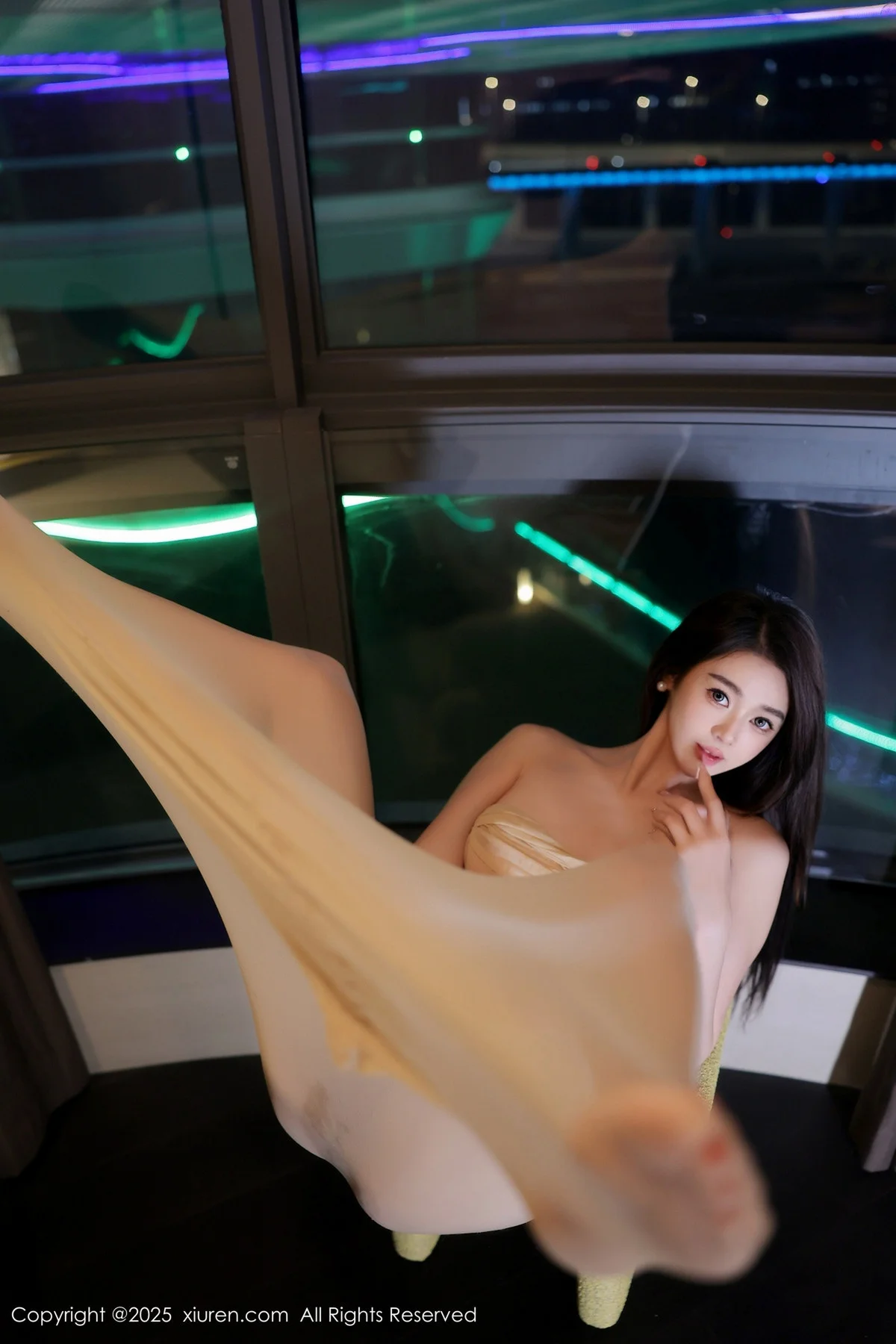 Candy糖糖私房性感肉色连体丝袜秀丰腴身姿撩人绝美写真 第 107 张