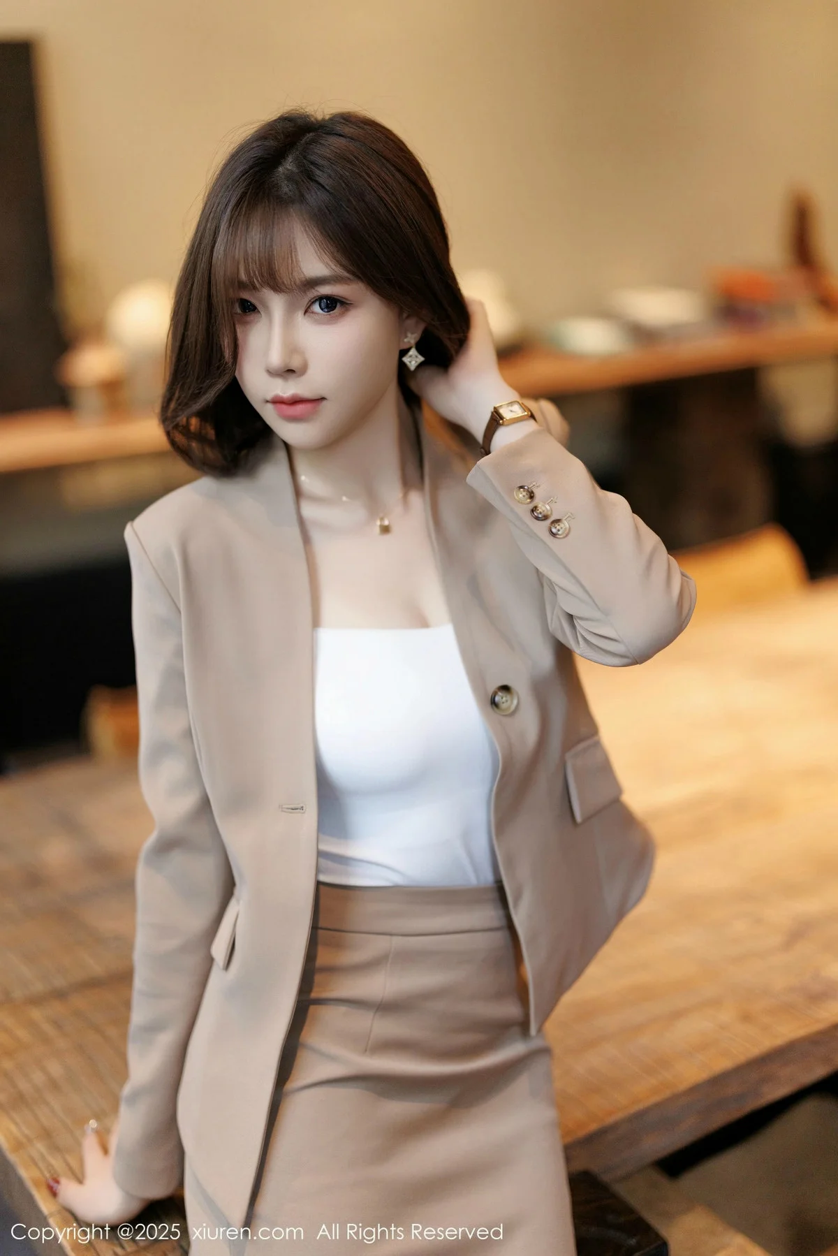 徐莉芝Booty多套性感服饰穿搭配原色丝袜秀曼妙身姿绝美写真 第 37 张