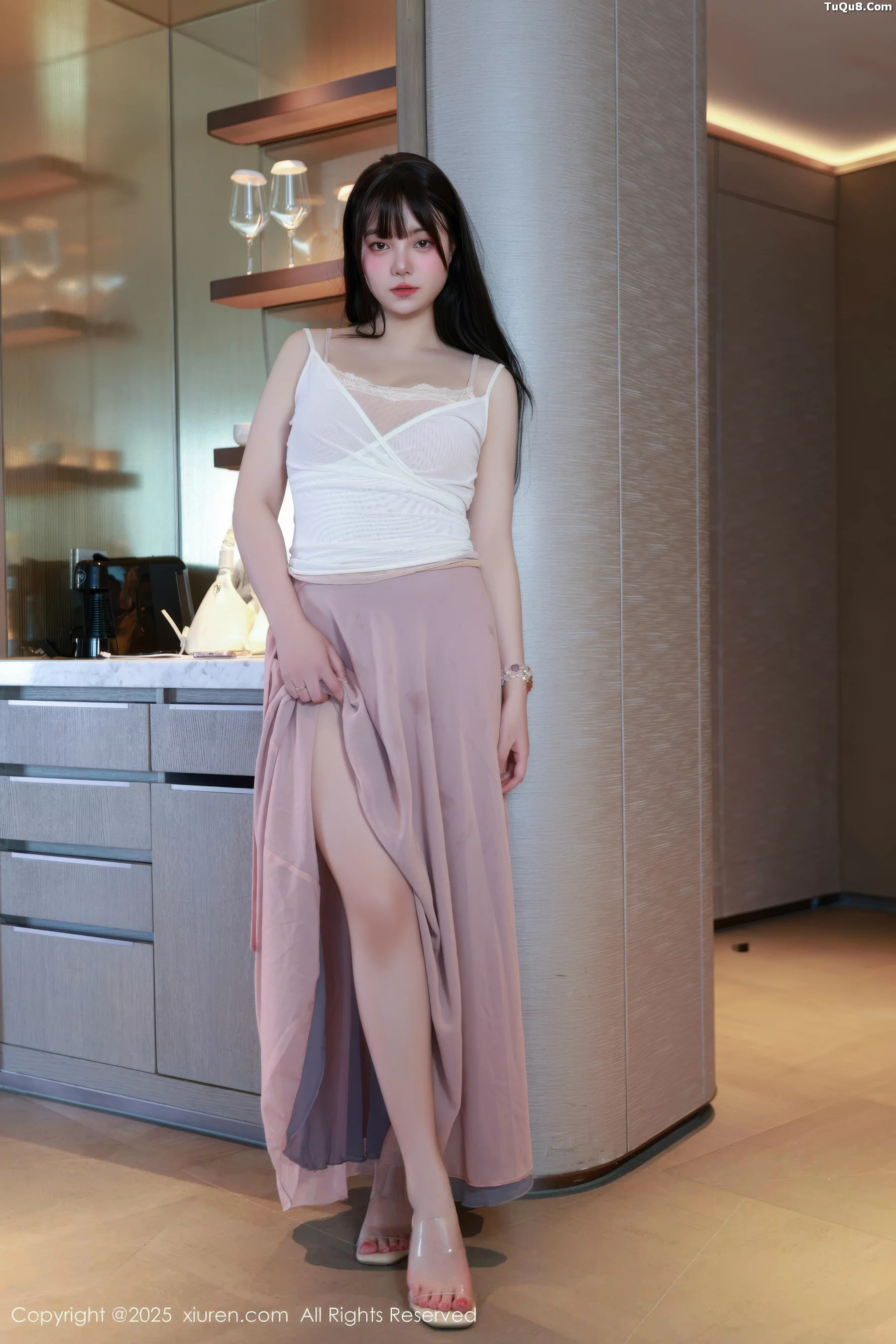 软情性感低胸紫色长裙露粉色内衣秀曼妙身姿迷人绝美写真 第 33 张