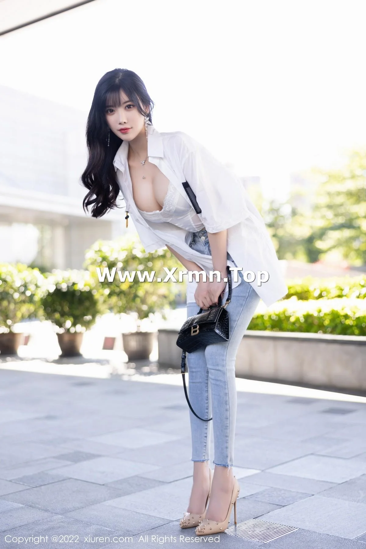 杨晨晨Yome私房半脱露白色内衣配无内肉丝迷人绝美写真 第 6 张