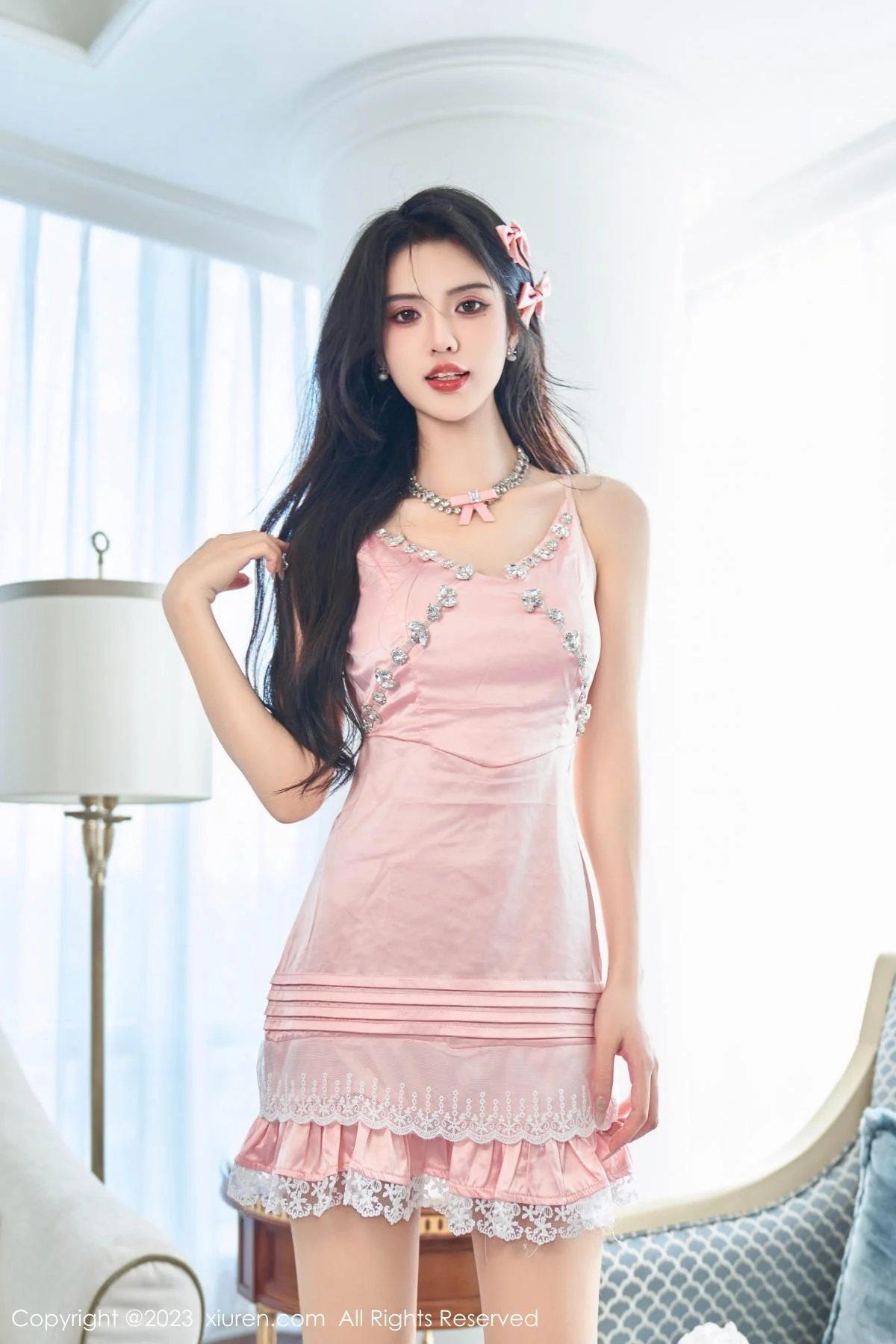 浅浅Danny性感粉色连衣短裙半脱秀丰腴身姿撩人绝美写真 第 11 张