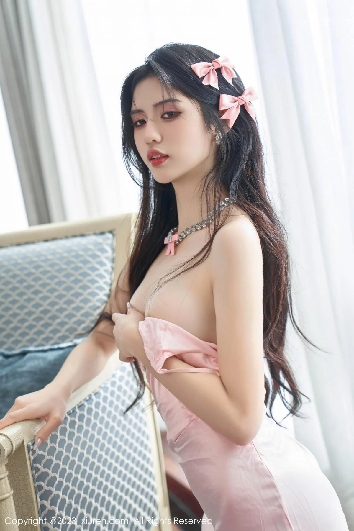 浅浅Danny性感粉色连衣短裙半脱秀丰腴身姿撩人绝美写真 第 41 张